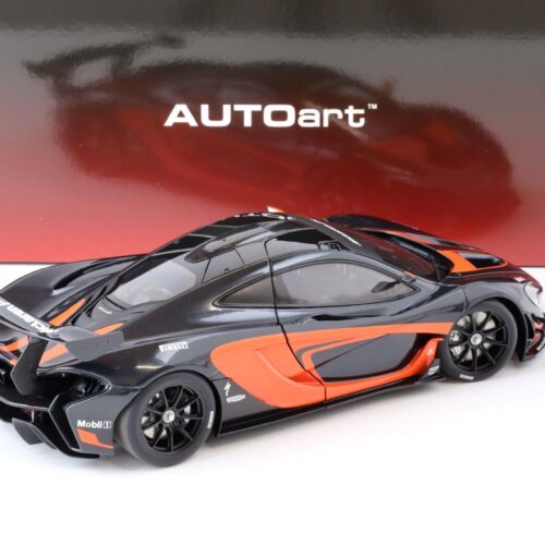 1:18 AUTOart McLAREN P1 GTR dark hyper silver/ red accents 81543