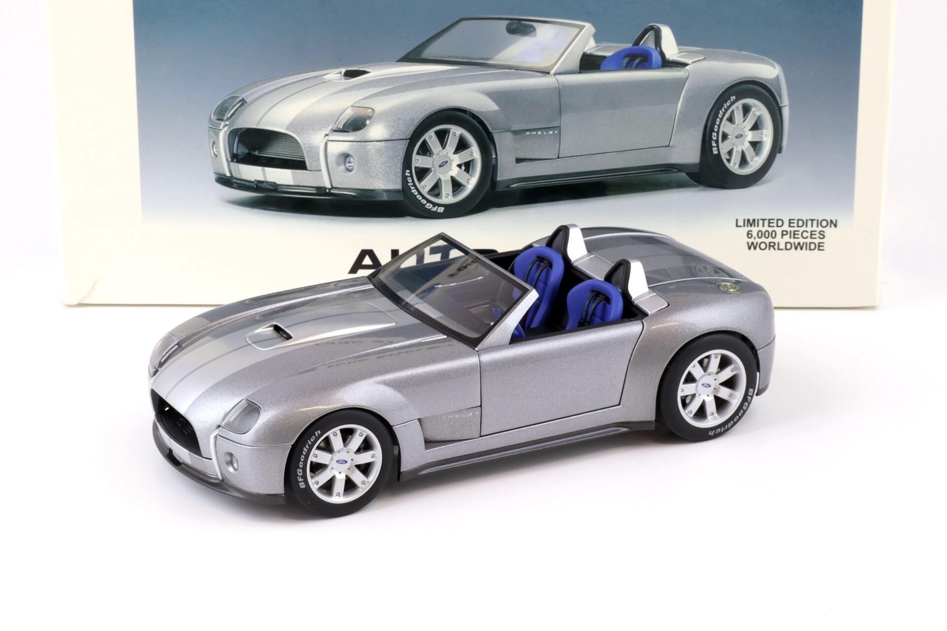 1:18 AUTOart Ford Shelby Cobra Concept Tungsten silver 73031