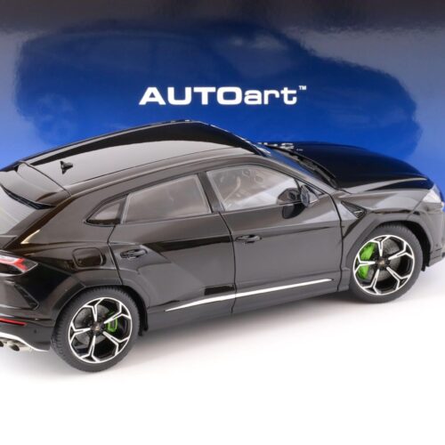 1:18 AUTOart Lamborghini Urus 2018 Nero Noctis/ solid black 79165