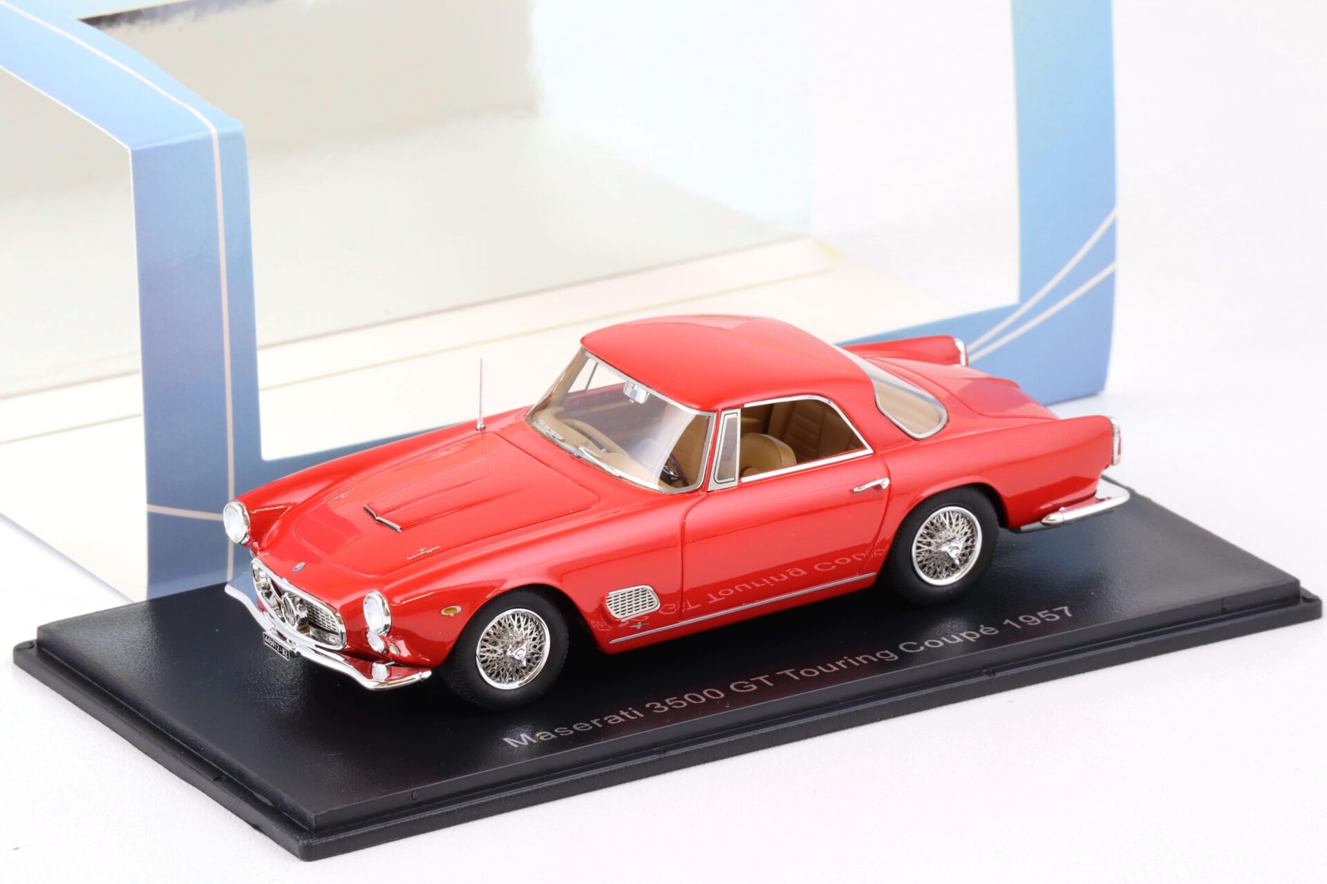 1:43 NEO 1957 Maserati 3500 GT Touring red