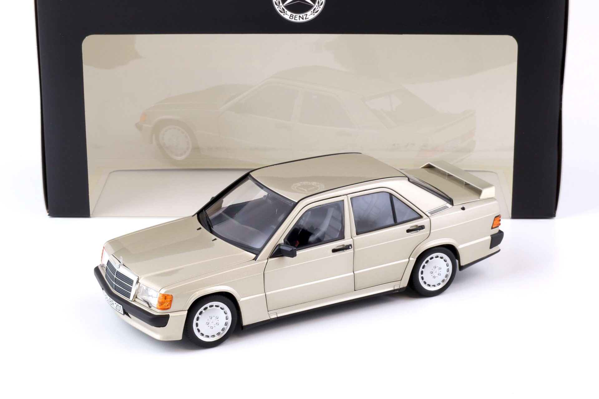 ID 73718 orig.jpg 1:18 Norev Mercedes 190E 2.3-16 W201 Limousine smoke silver DEALER VERSION