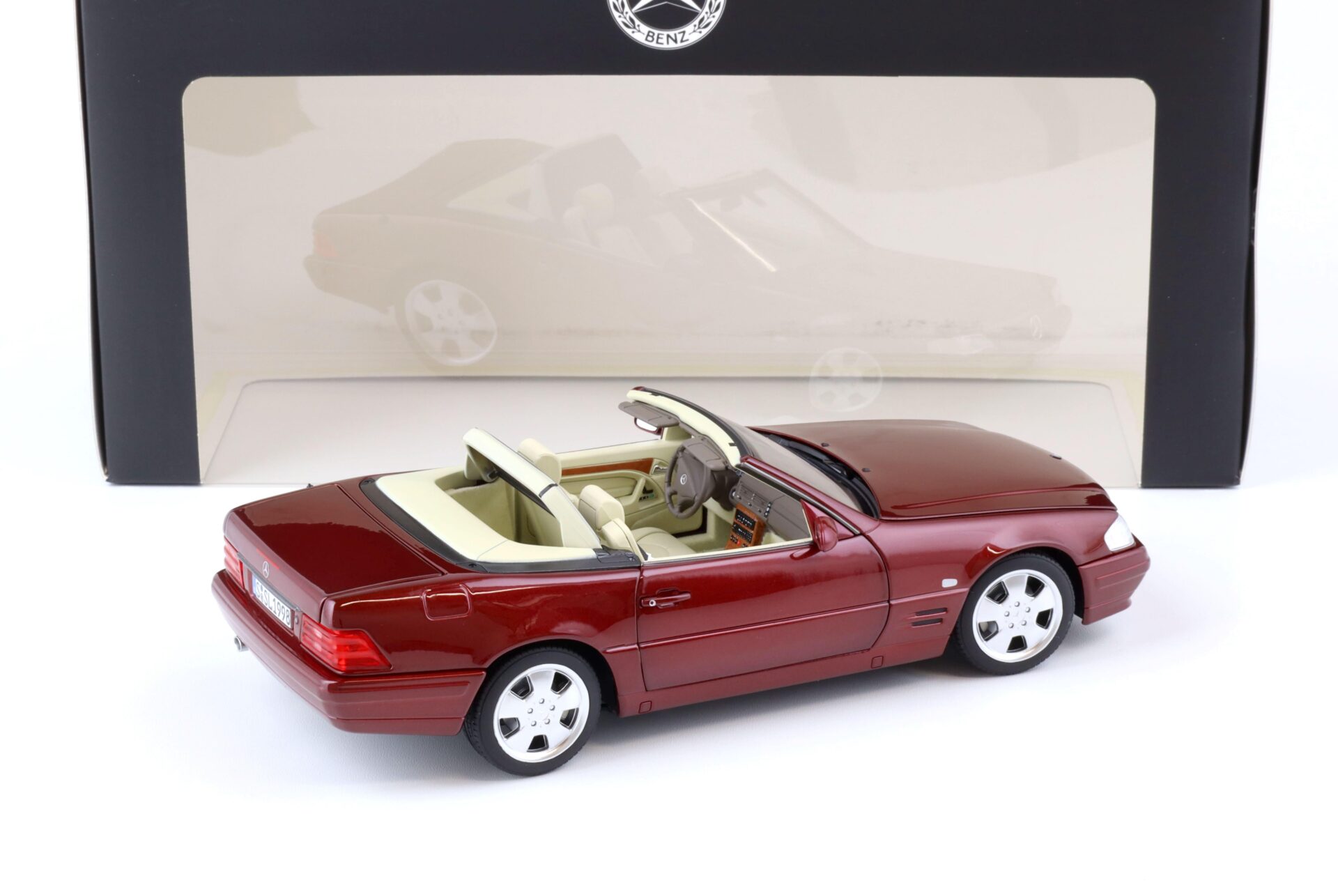1:18 Norev Mercedes SL 500 R129 Convertible Facelift amber red DEALER VERSION
