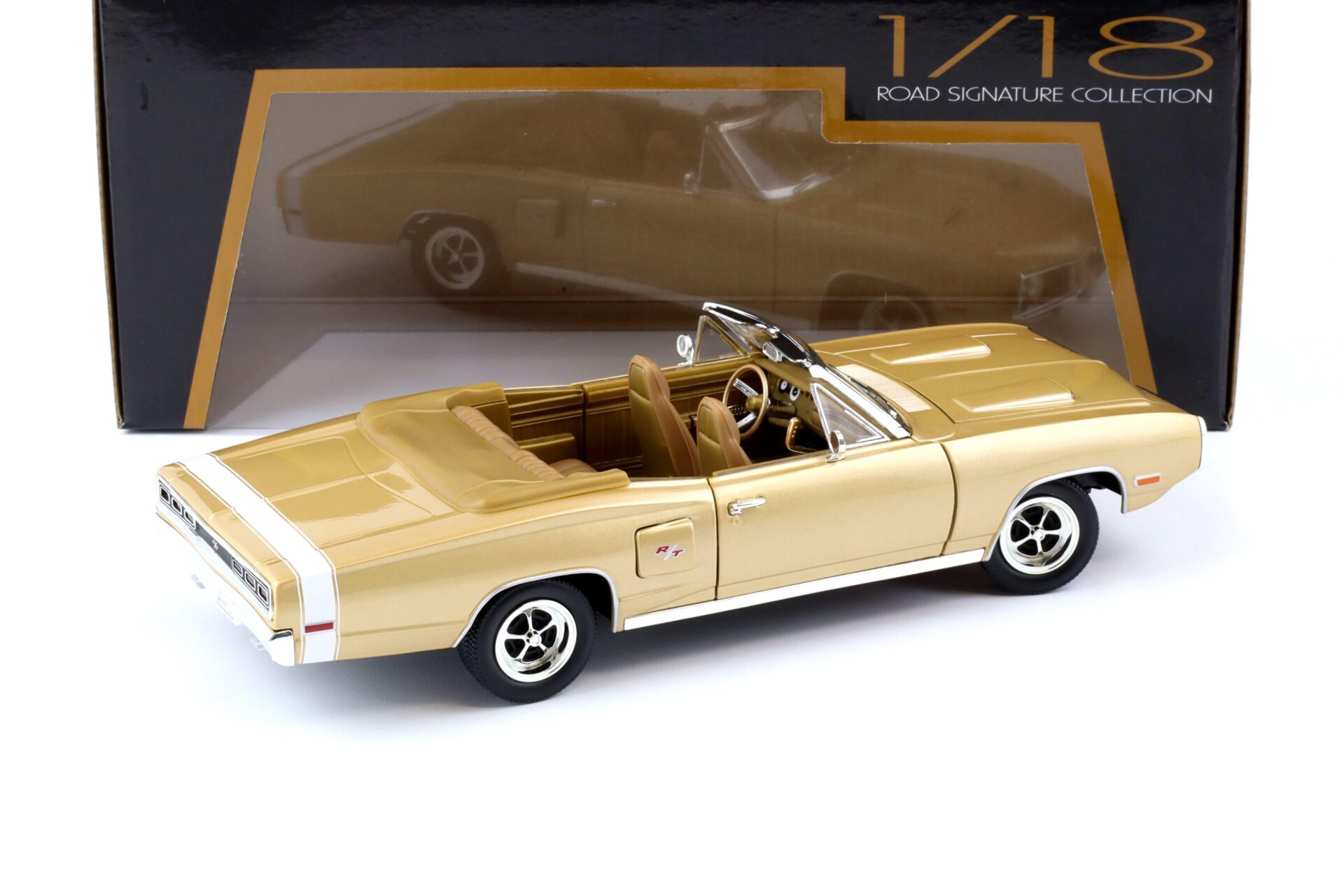 1:18 Road Signature 1970 Dodge Coronet R/T Convertible golden brown