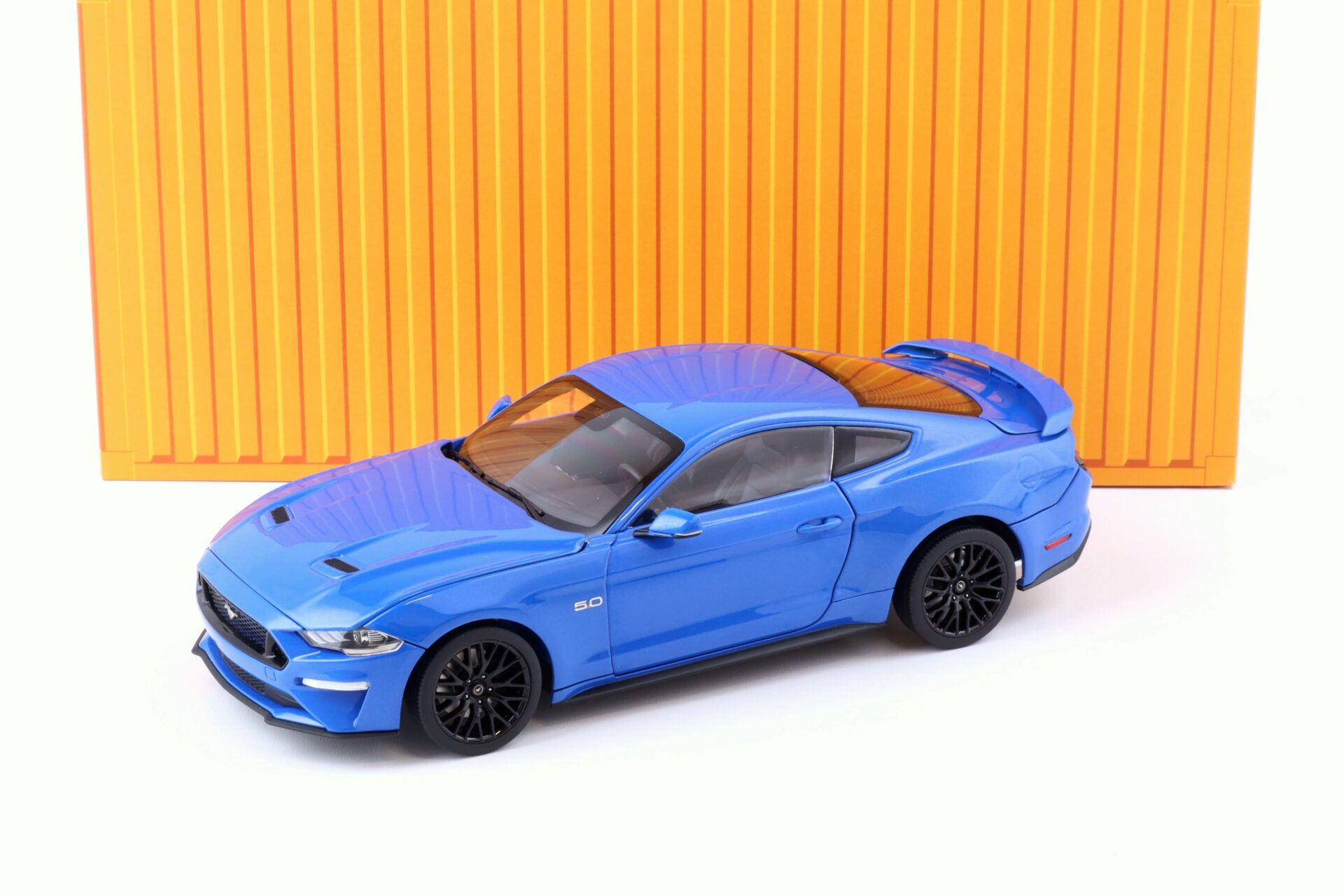 1:18 Diecast Masters 2019 Ford Mustang GT 5.0 Coupe LHD Kona blue metallic