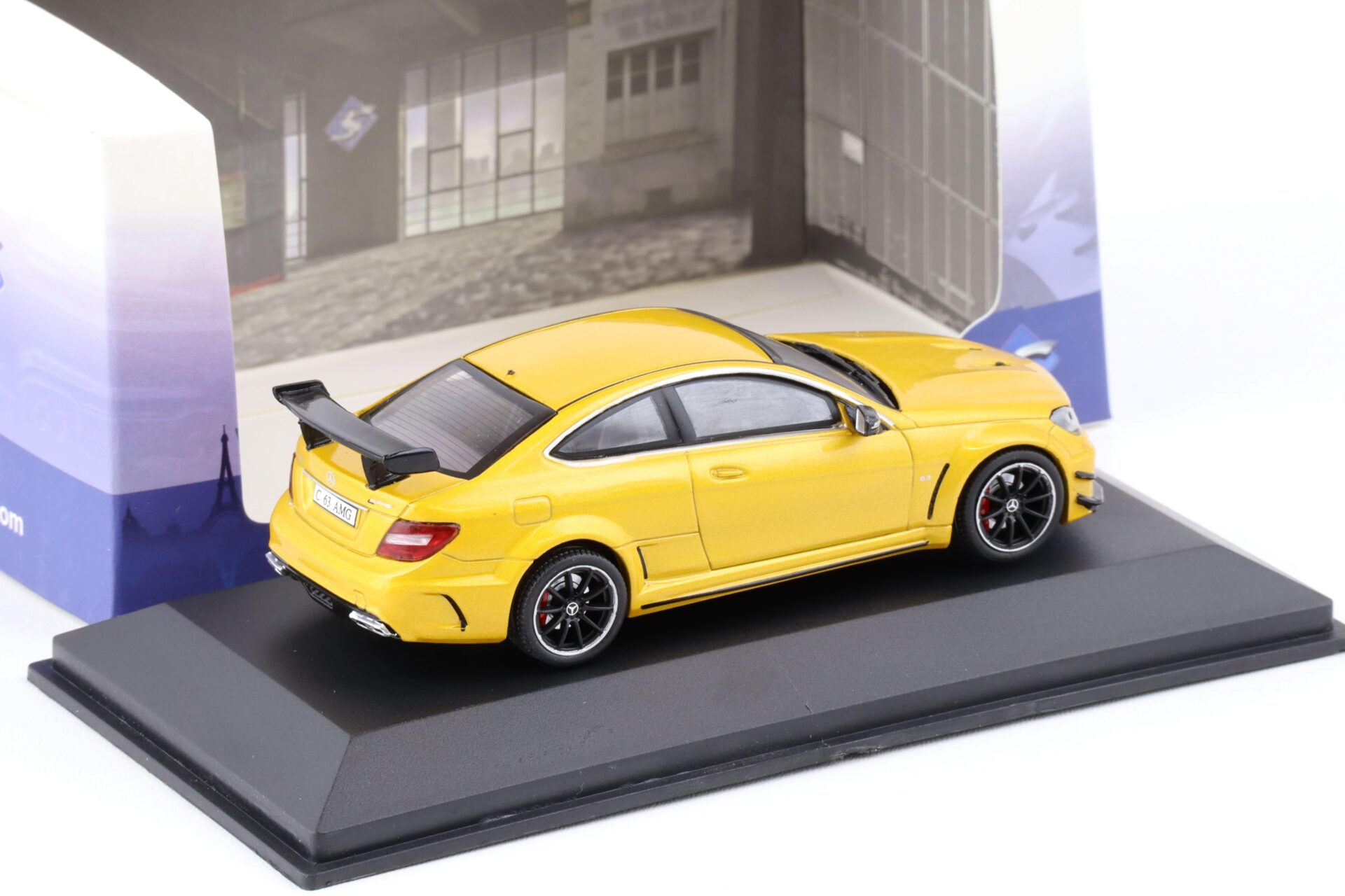 1:43 Solido Mercedes C63 AMG Black Series Coupe solarbeam yellow