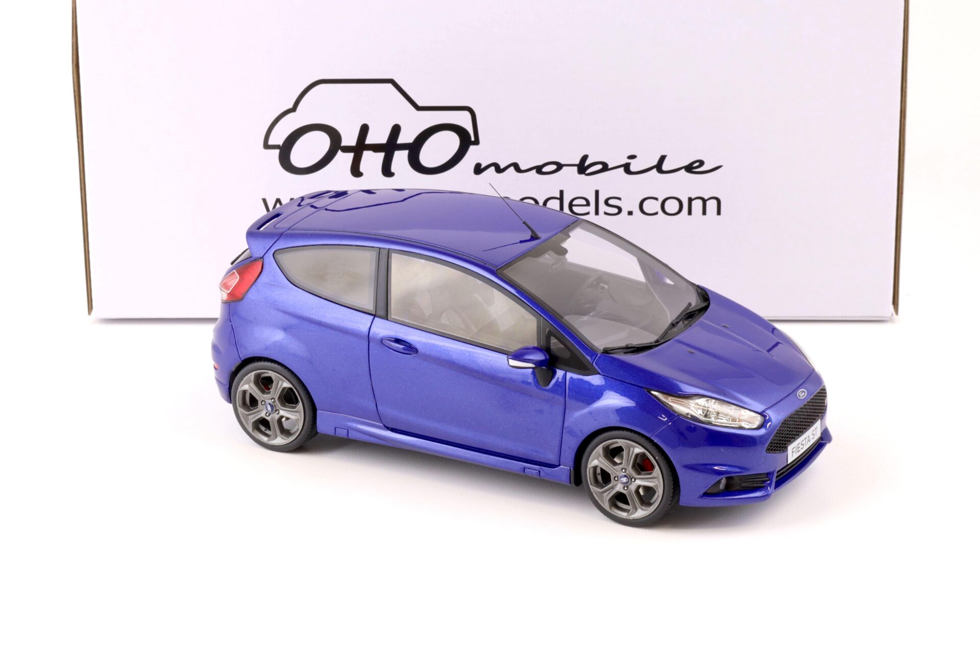 1:18 OTTO mobile OT403 Ford Fiesta ST MK7 blue metallic 2016