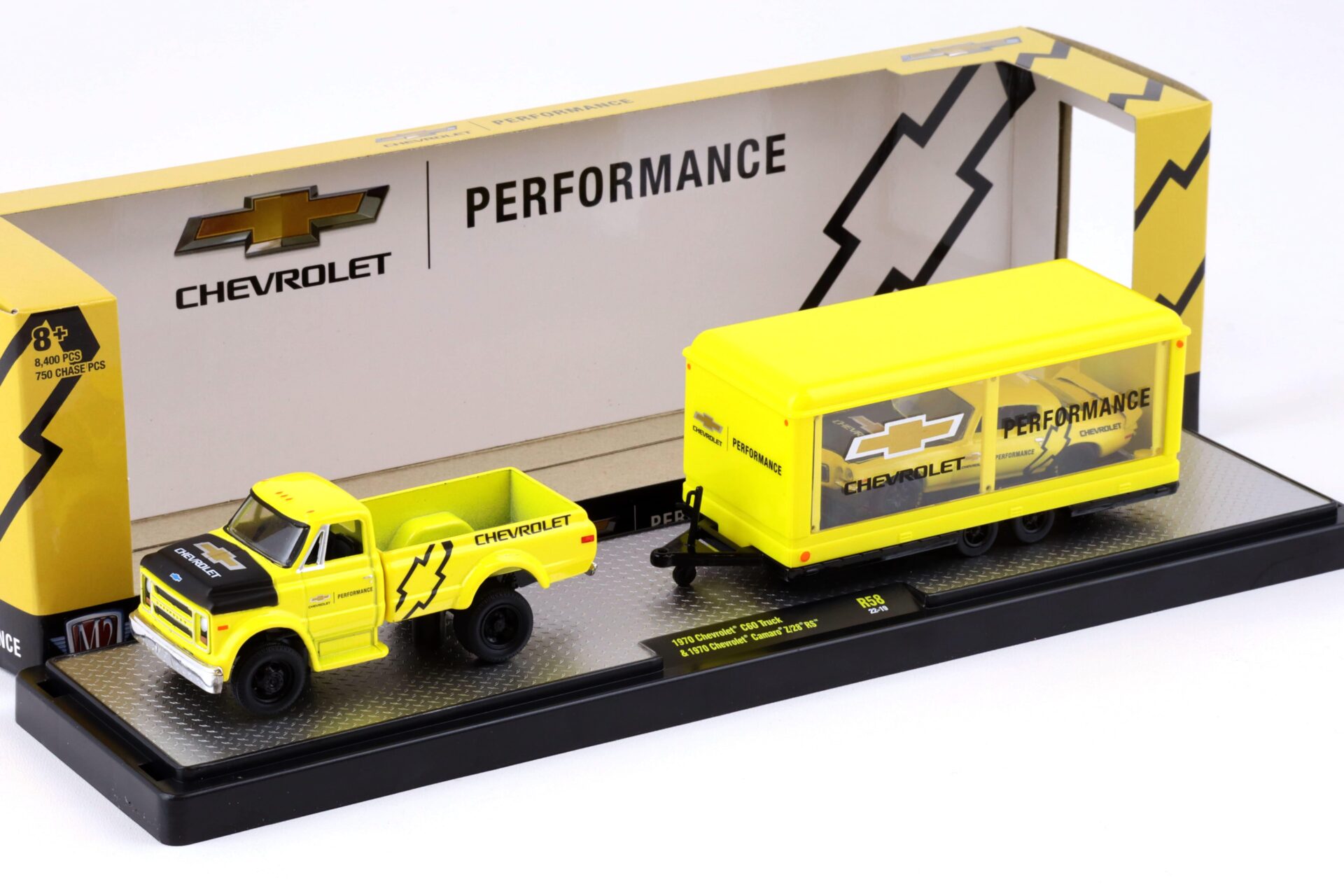 1:64 M2 Machines 1970 Chevrolet C60 Truck & 1970 Chevrolet Camaro Z/28 RS PERFORMANCE
