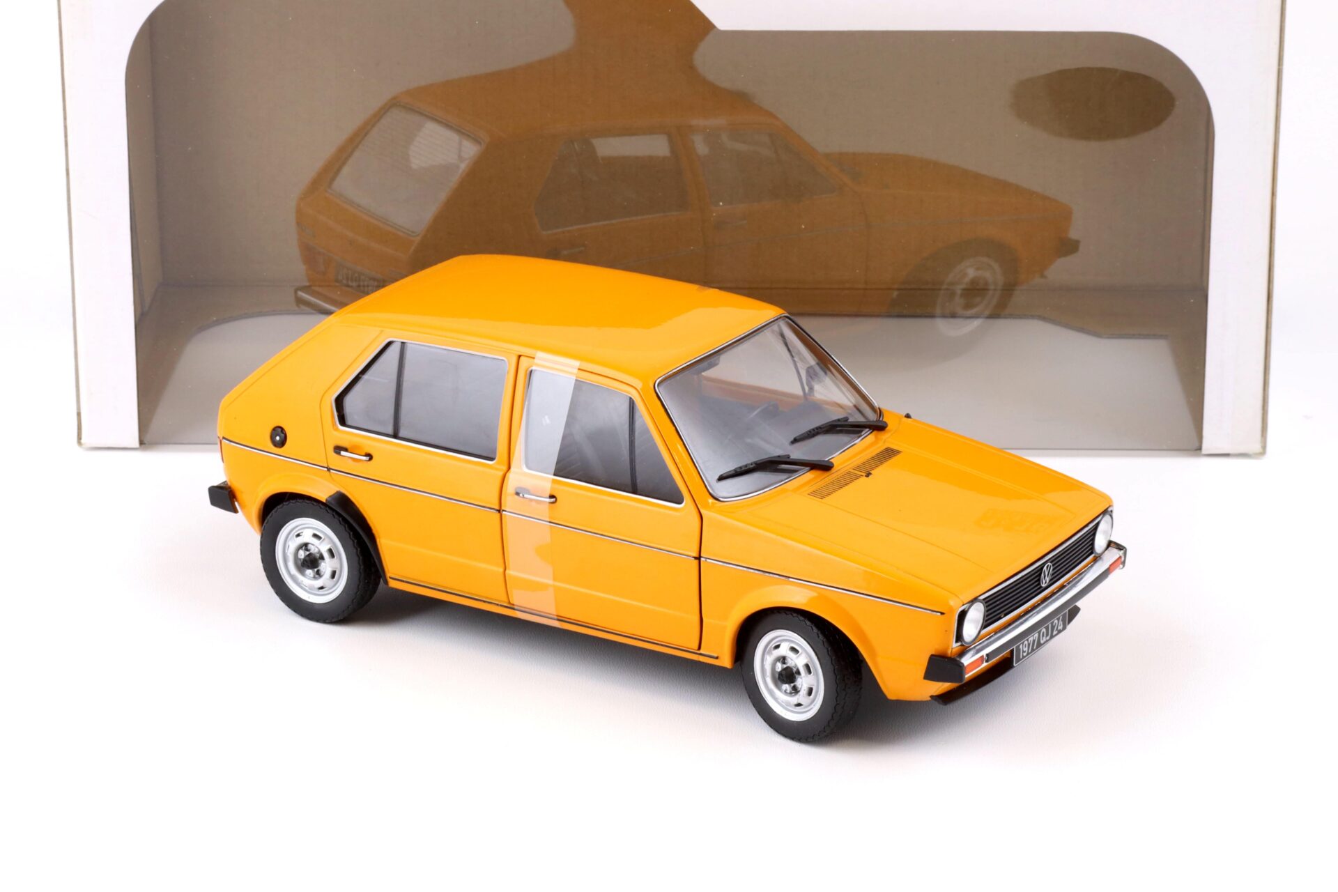 1:18 Solido VW Golf 1 L mandarin orange 1983
