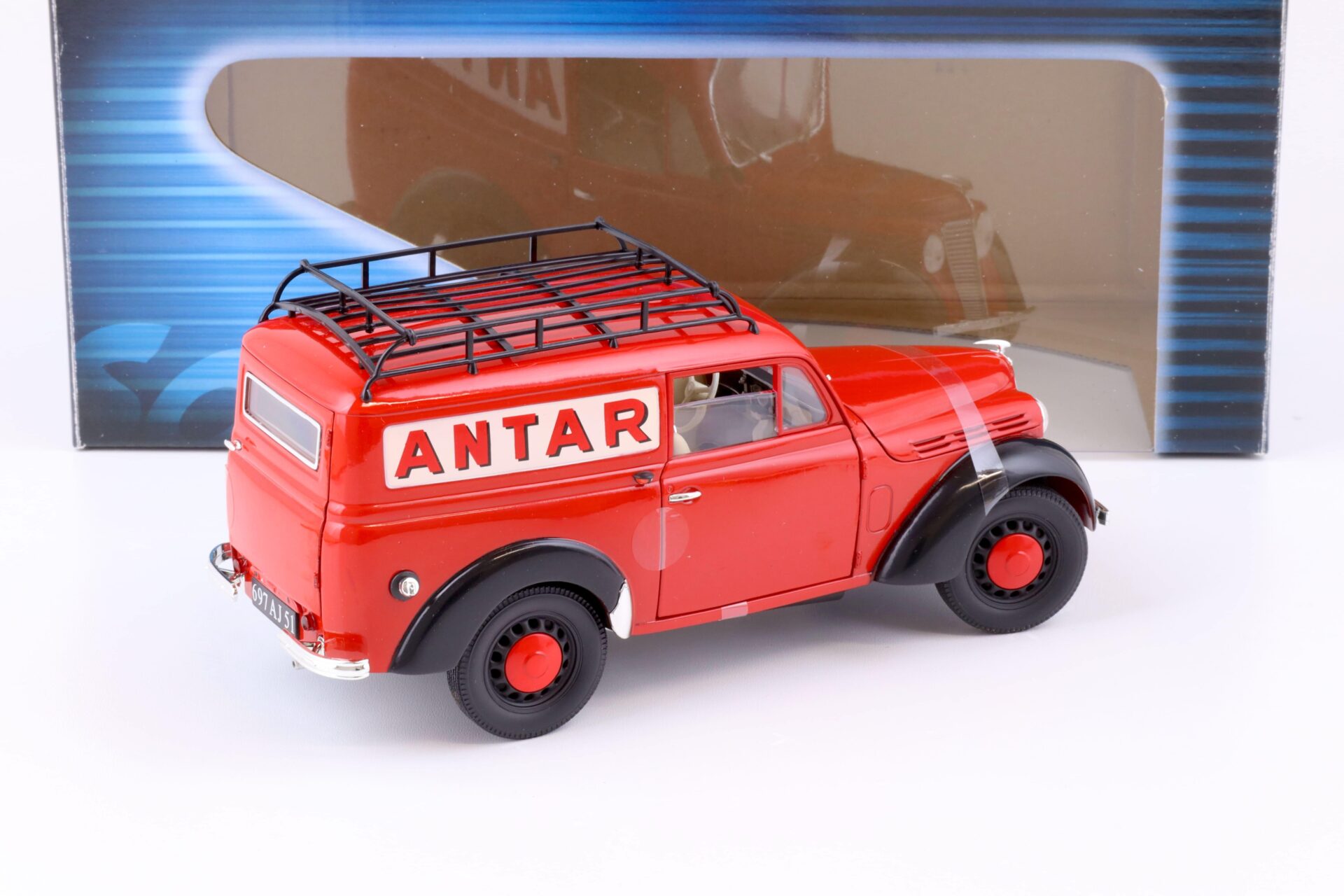 1:18 Solido Renault Juva 4 Utilitaire ANTAR red