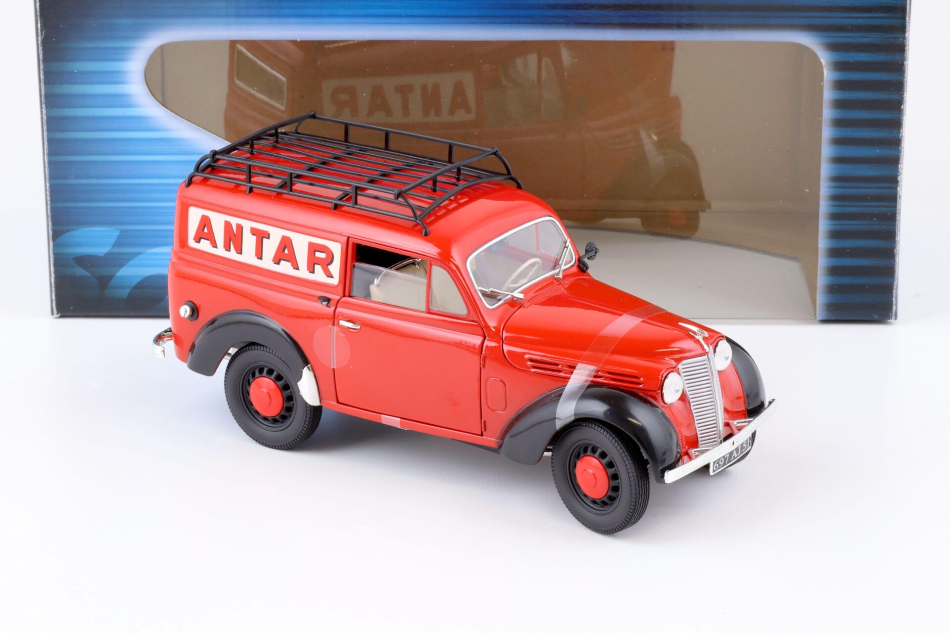1:18 Solido Renault Juva 4 Utilitaire ANTAR red