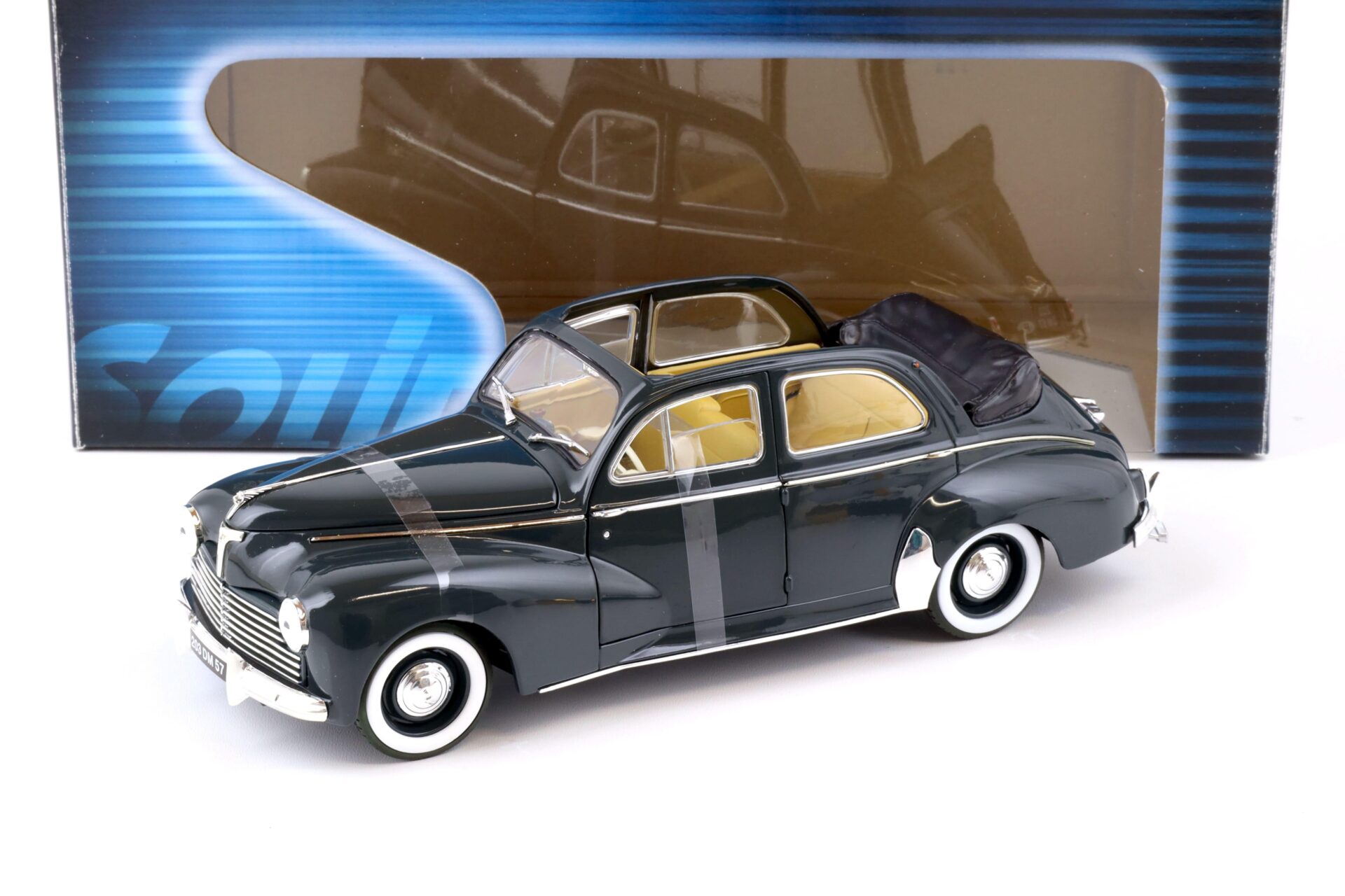 1:18 Solido Peugeot 203 Decouvrable Cabriolet 1954 dark blue/ grey