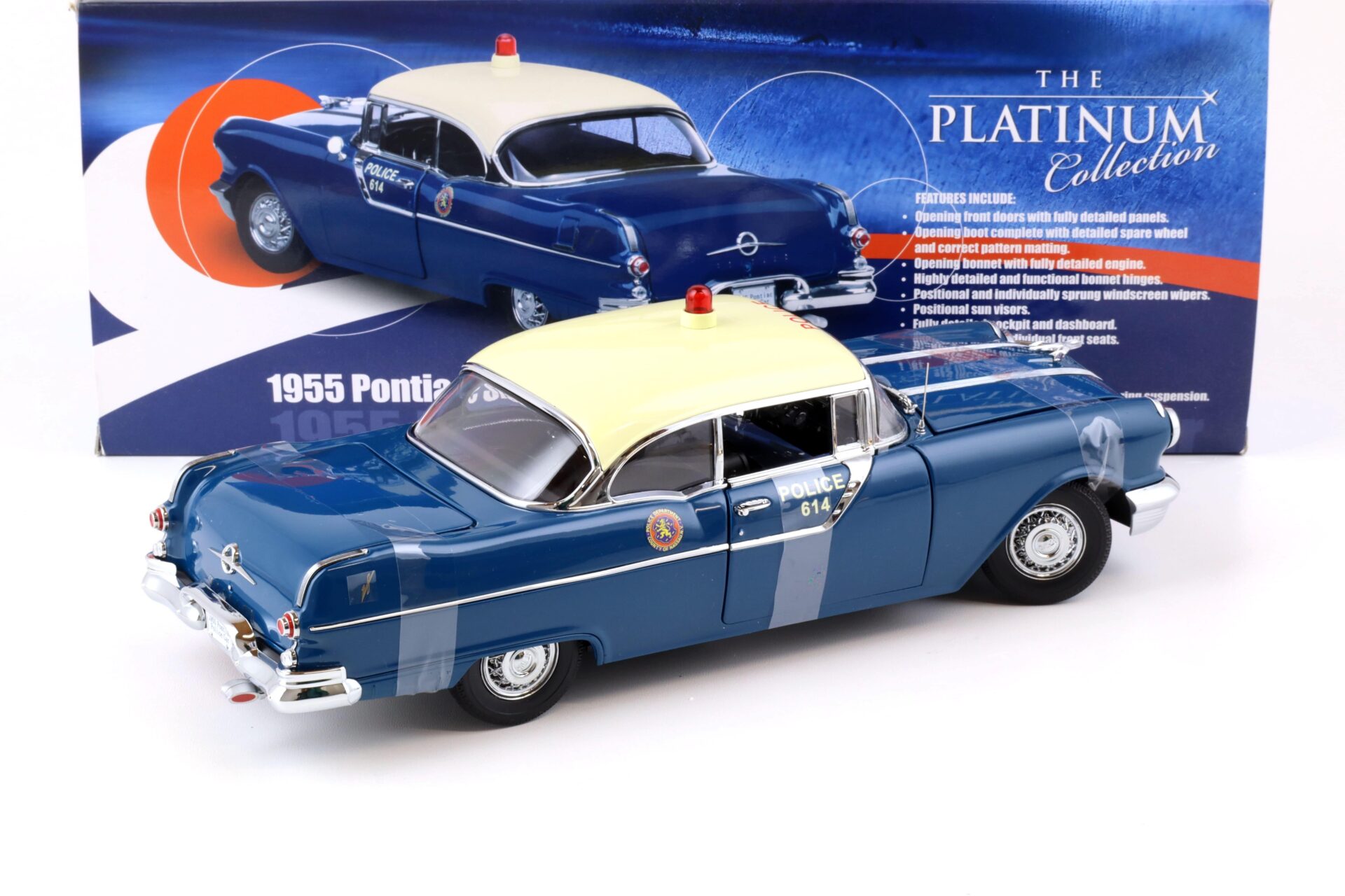1:18 Sun Star 1955 Pontiac Star Chief Hard Top Police Car blue / beige