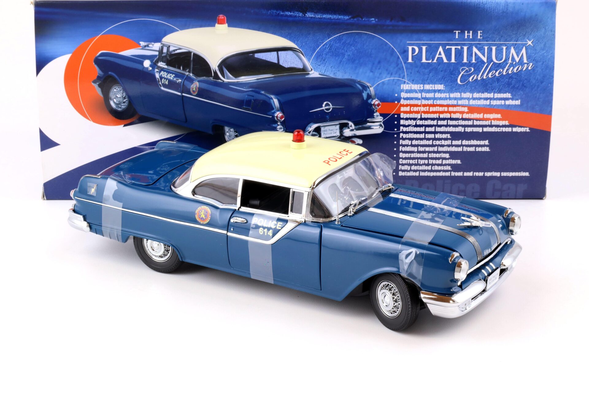 1:18 Sun Star 1955 Pontiac Star Chief Hard Top Police Car blue / beige