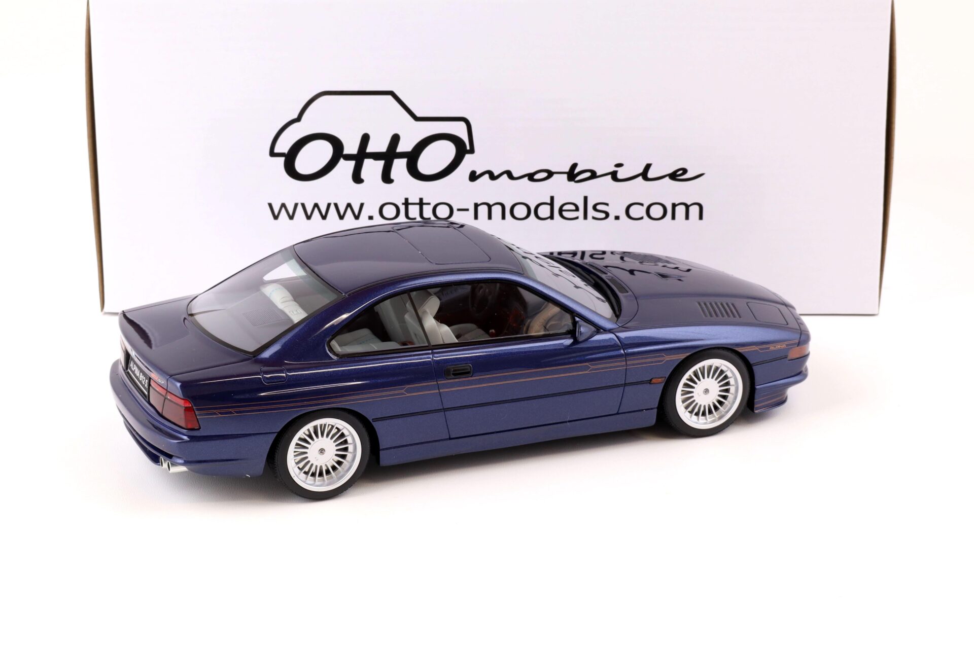 1:18 OTTO mobile OT636 BMW 8-Series E31 Alpina B12 5.7 1996 blue