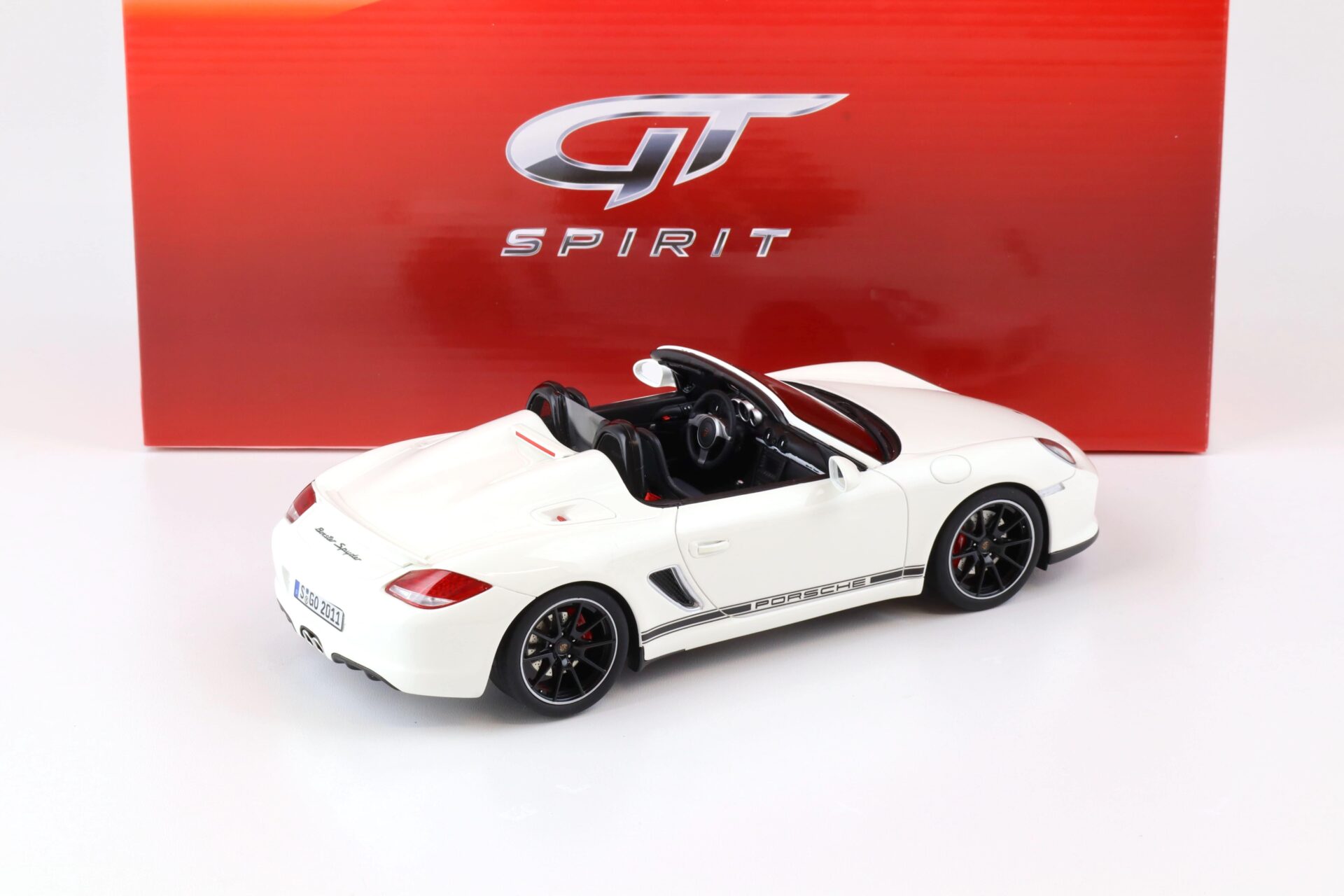 1:18 GT Spirit GT017B Porsche Boxster Spider (987) 2012 white