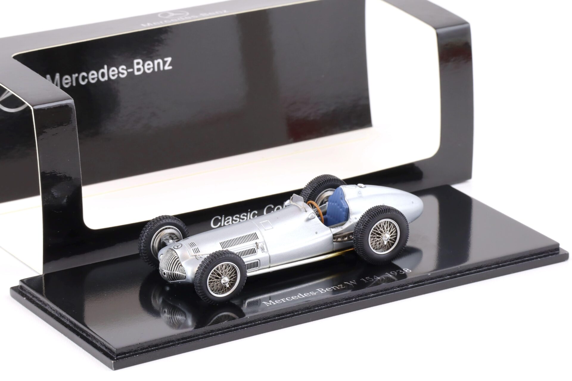 1:43 Spark Mercedes W154 Silberpfeil silver 1938 DEALER VERSION
