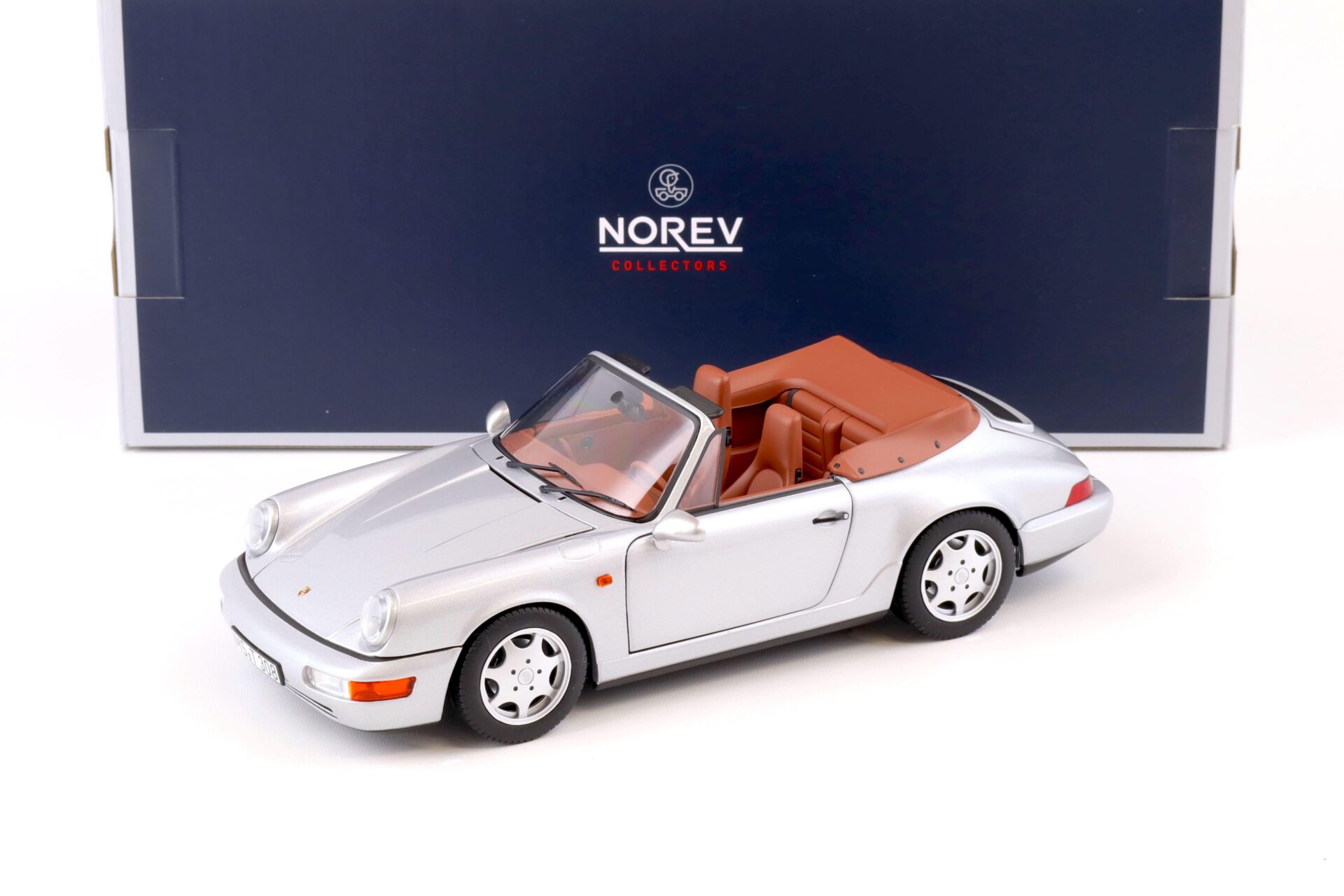 1:18 Norev Porsche 911 (964) Carrera 2 Cabriolet 1990 silver 187330