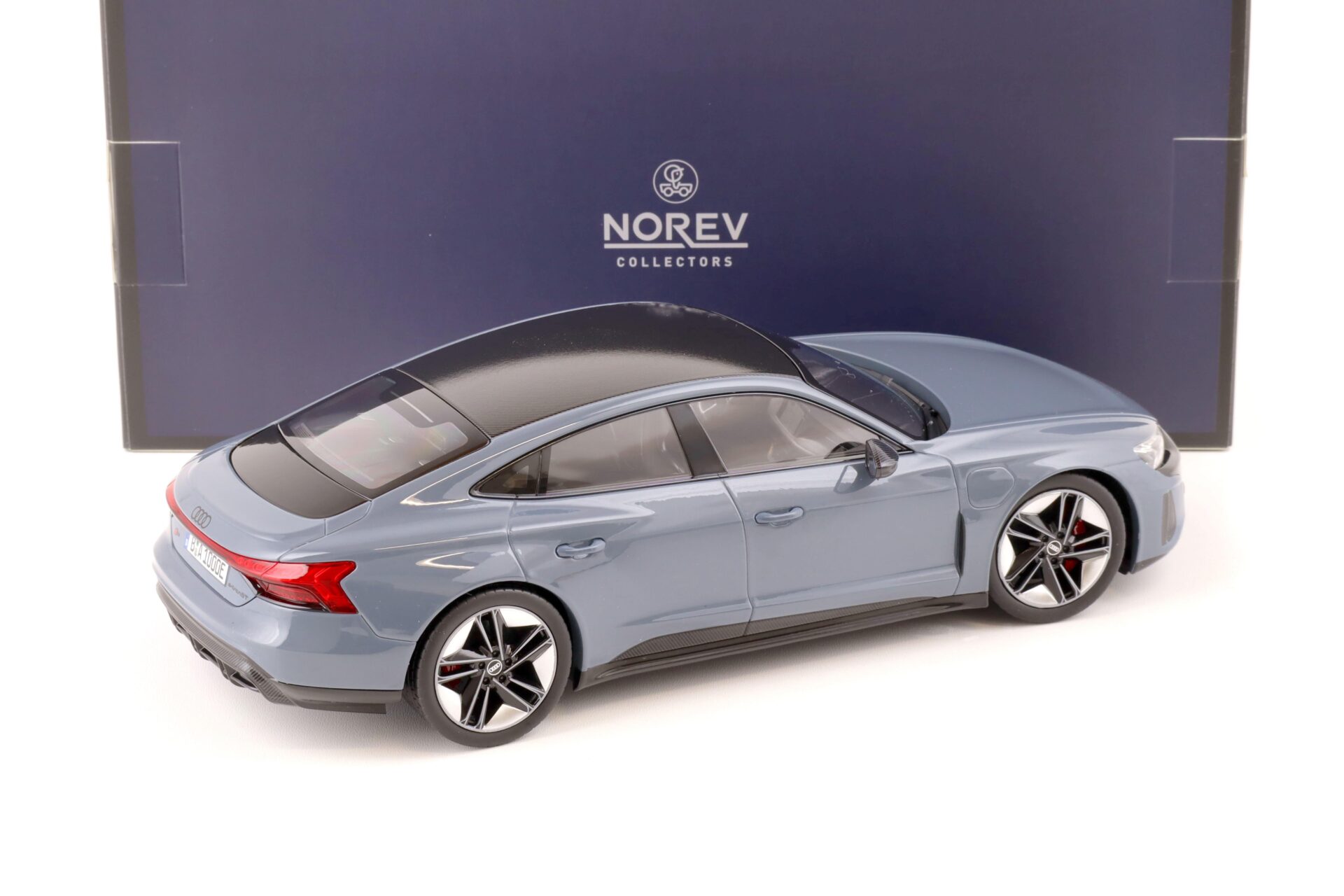 1:18 Norev Audi RS e-tron GT 2021 grey metallic - Limited 200 pcs.