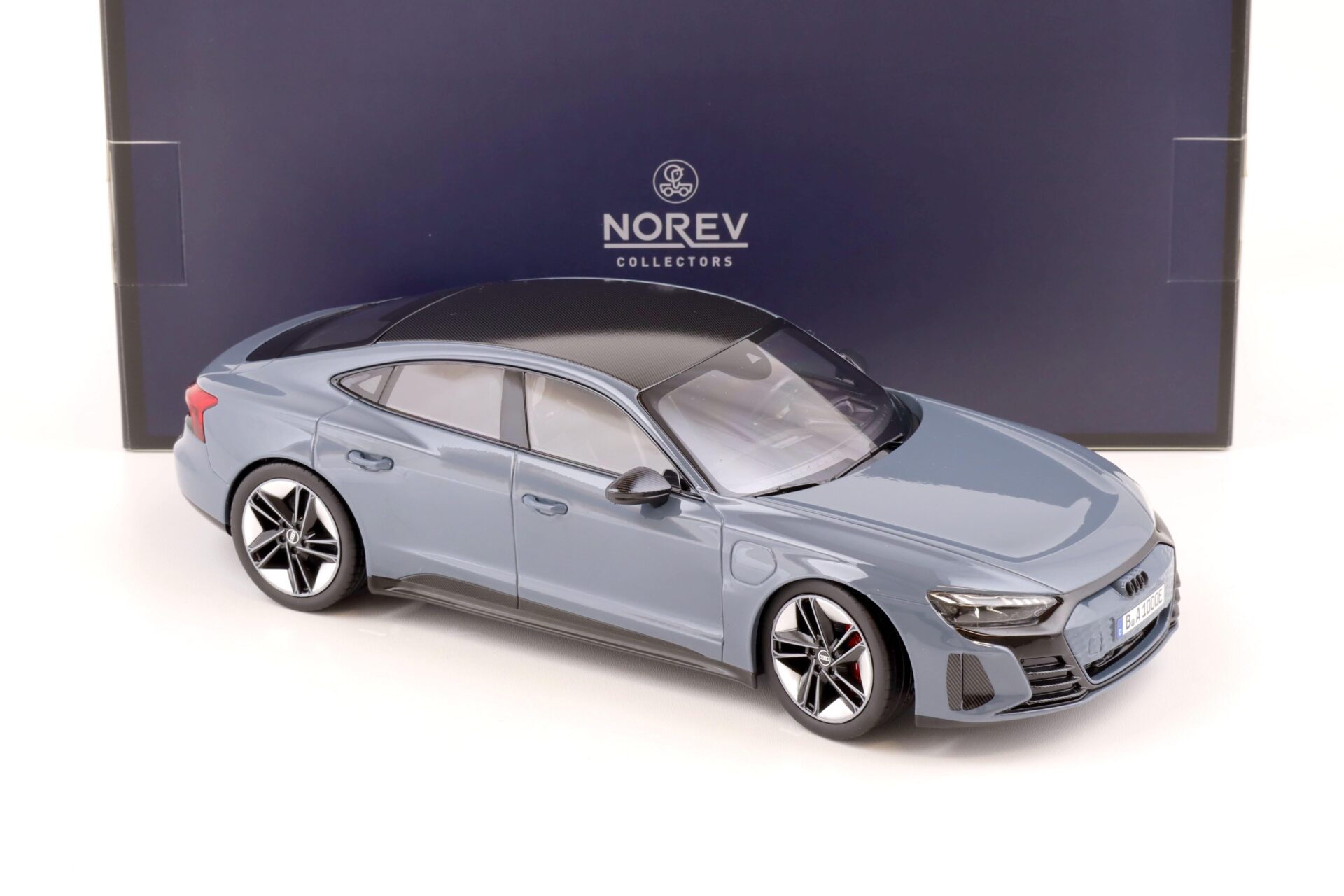 1:18 Norev Audi RS e-tron GT 2021 grey metallic - Limited 200 pcs.