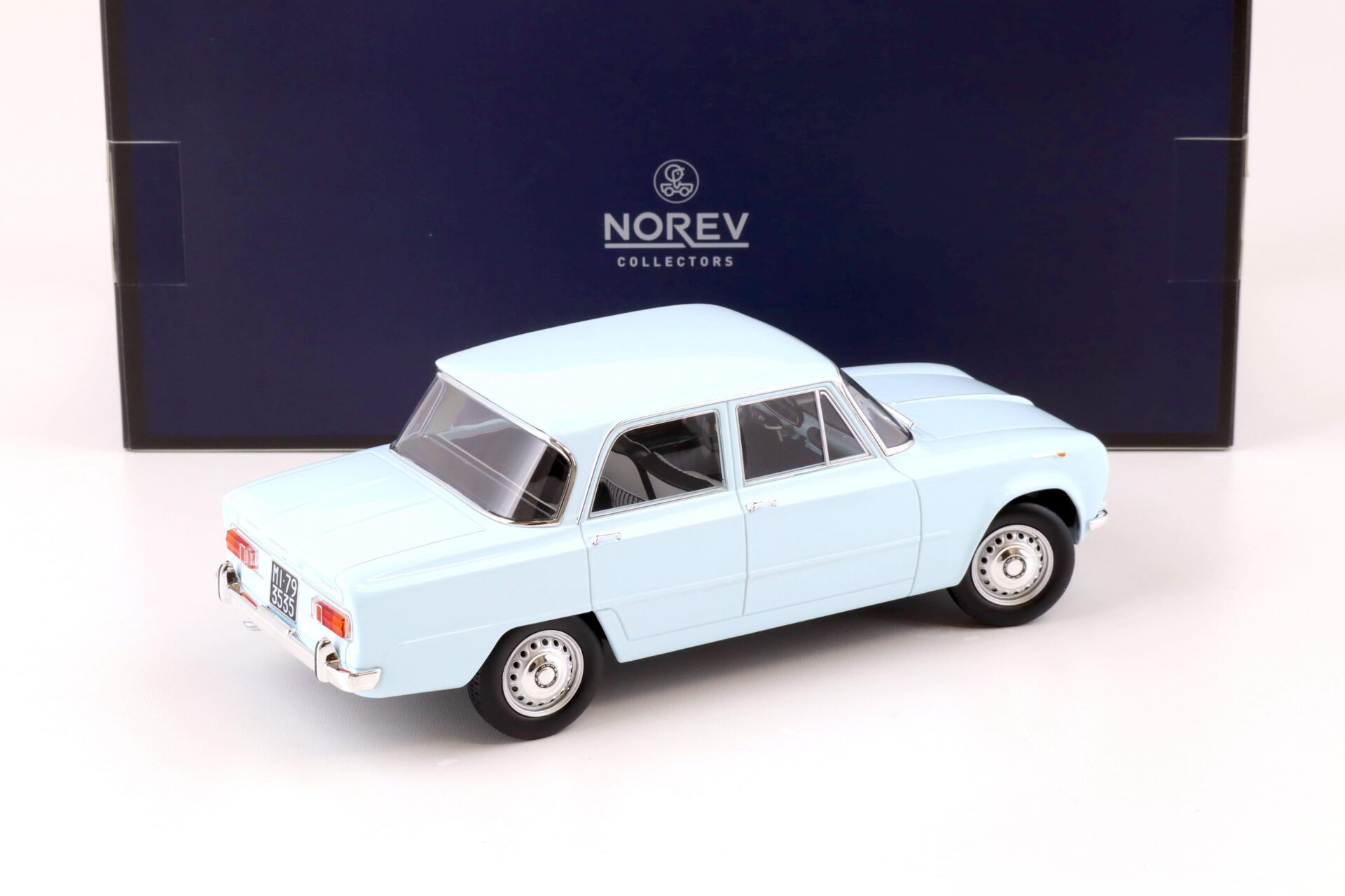 1:18 Norev Alfa Romeo Giulia TI 1964 light blue - Limited 200 pcs.