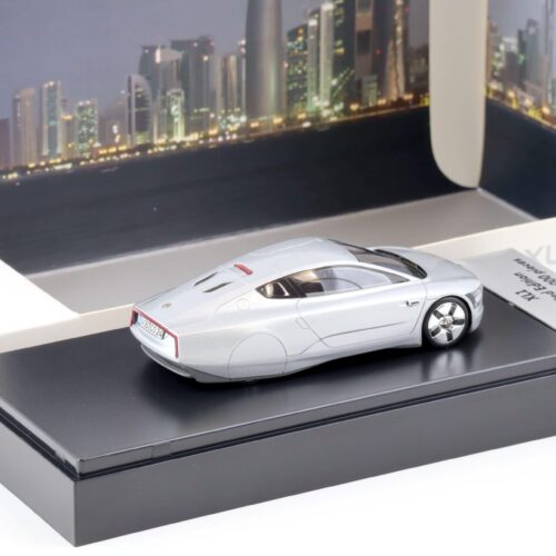1:43 Spark VW XL1 Plug-in-Hybrid Concept Car silver DEALER VERSION