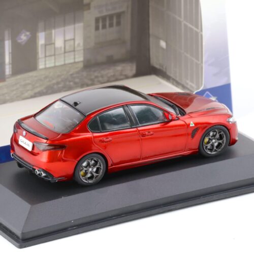 1:43 Solido Alfa Romeo Giulia Quadrifoglio - 2.9l Bi-Turbo Monza red