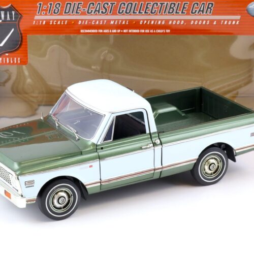 1:18 Highway61 Chevrolet Fleetside Pickup 1972 green metallic/ white 50815