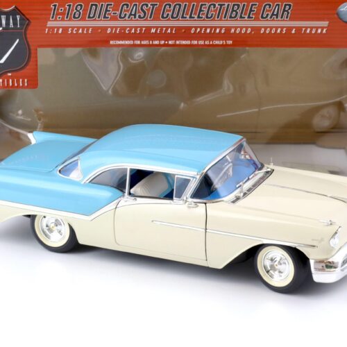 1:18 Highway61 Oldsmobile Super 88 light blue/ white 1957