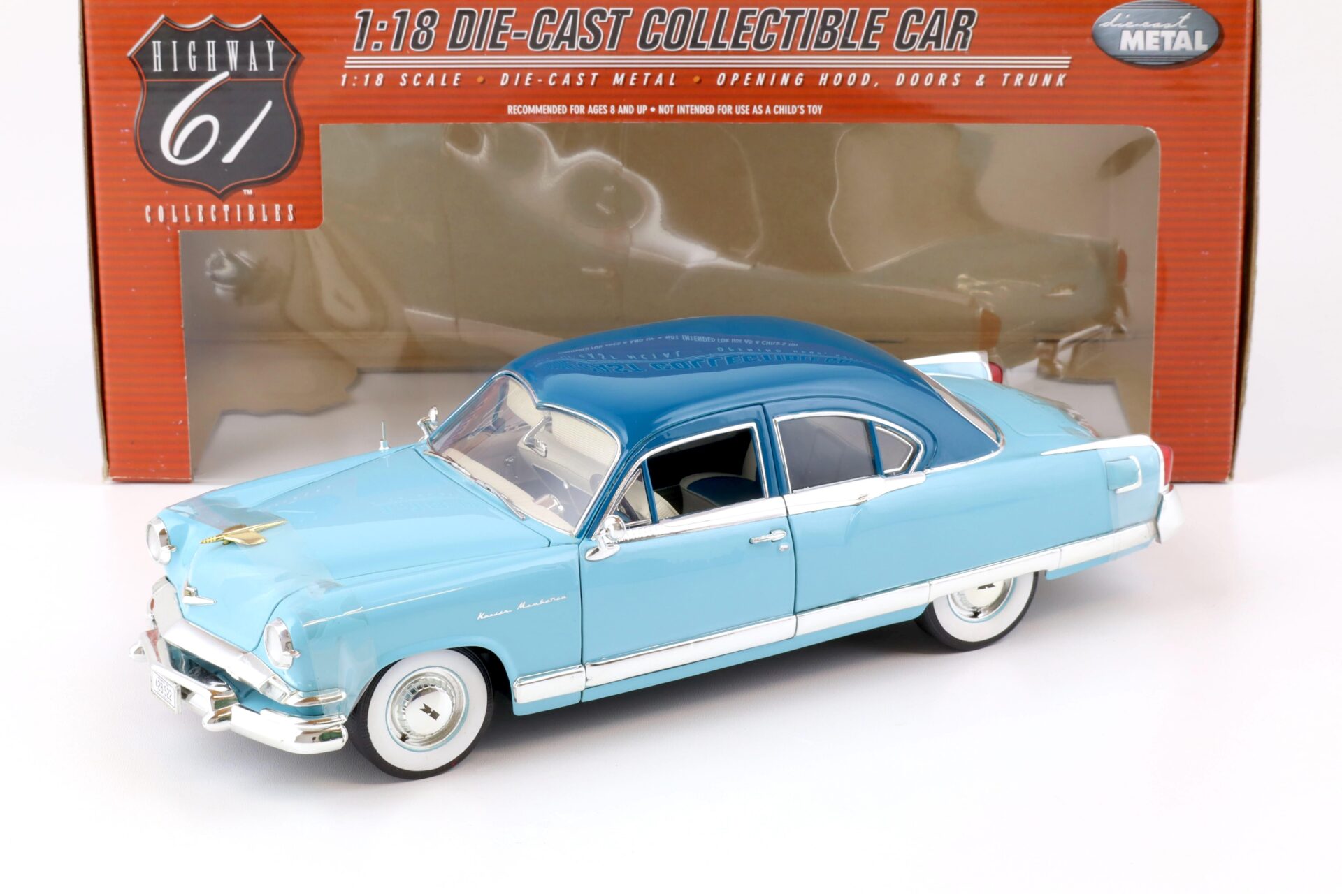 1:18 Highway61 Kaiser Manhattan 1953 light blue/ blue 50347