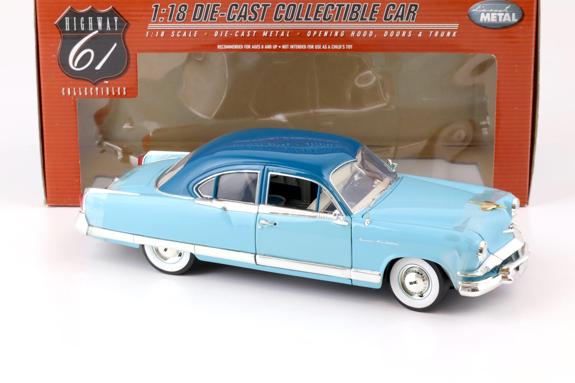 1:18 Highway61 Kaiser Manhattan 1953 light blue/ blue 50347