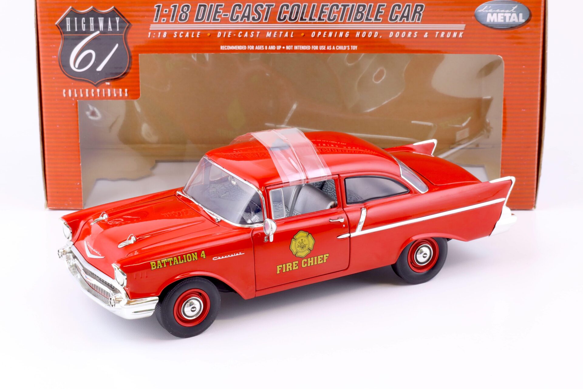 ID 74702 orig.jpg 1:18 Highway61 Chevrolet 150 Utility Sedan Fire Chief 1957 red 50544