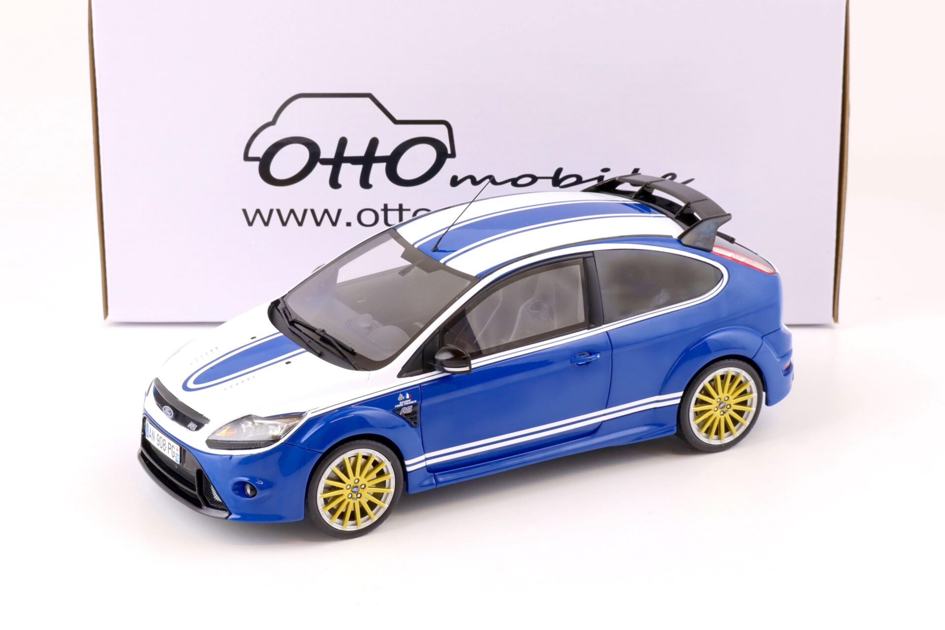1:18 OTTO mobile OT1010 Ford Focus RS MK2 Le Mans blue/ white 2010
