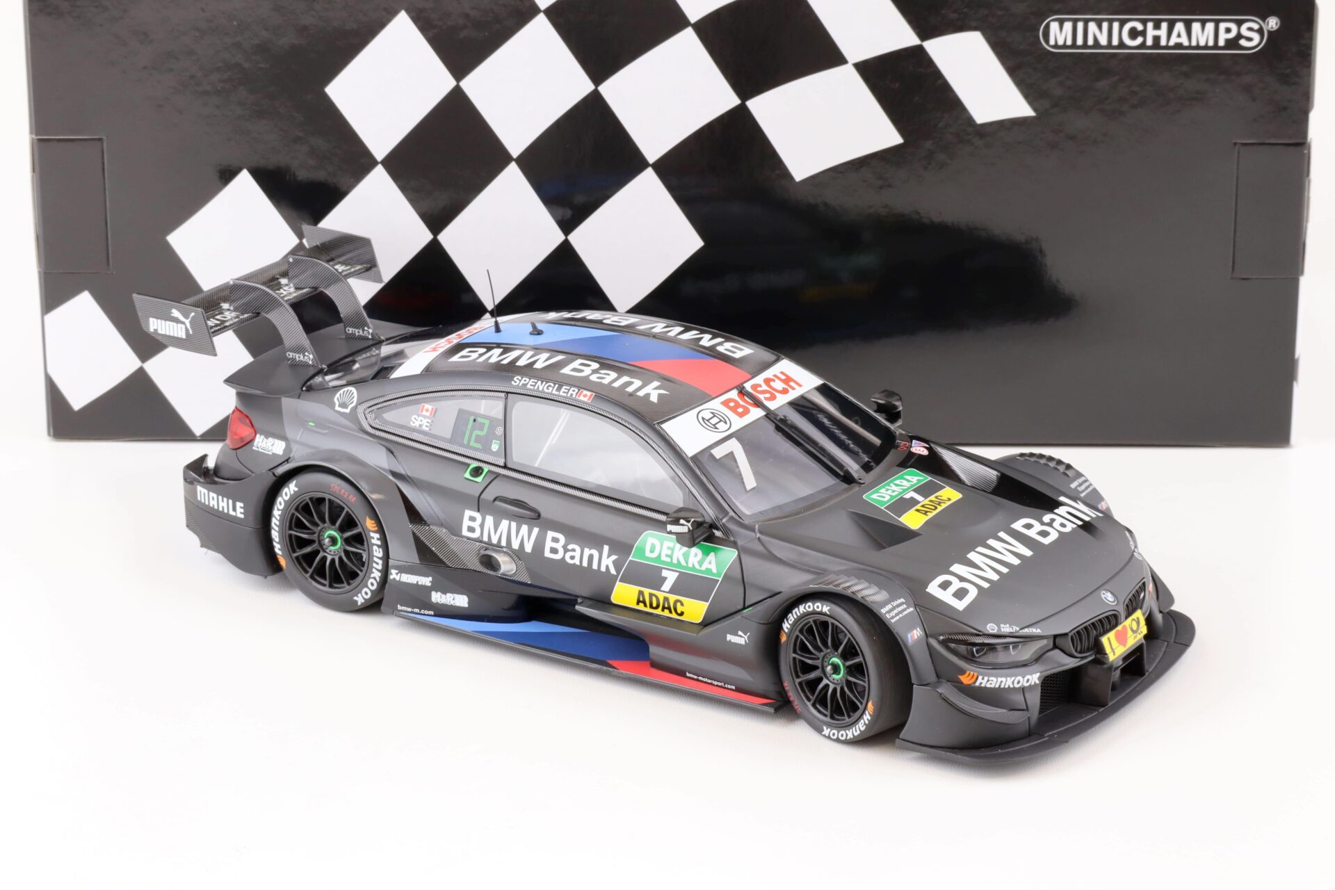 1:18 Minichamps BMW M4 DTM 2018 Team RBM #7 Bruno Spengler
