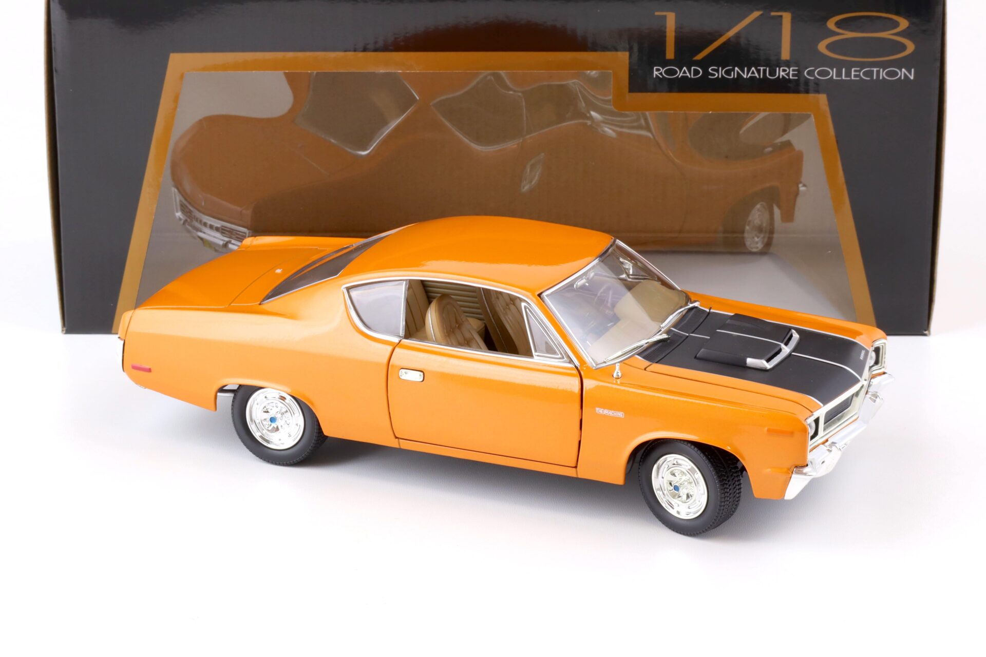 1:18 Road Signature 1970 AMC Rebel Coupe The Machine orange/ black