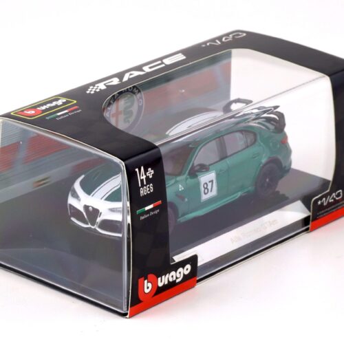 1:43 Bburago Alfa Romeo Giulia GTAm #87 verde Montreal green / white
