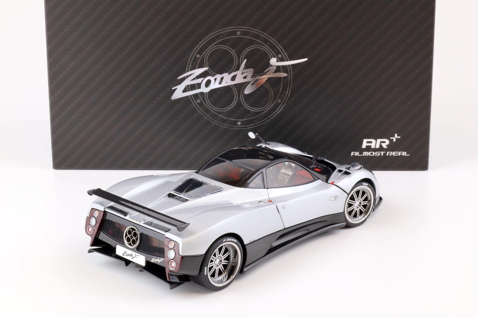 1:18 Almost Real Pagani Zonda F 2005 Grigio Mercurio silver