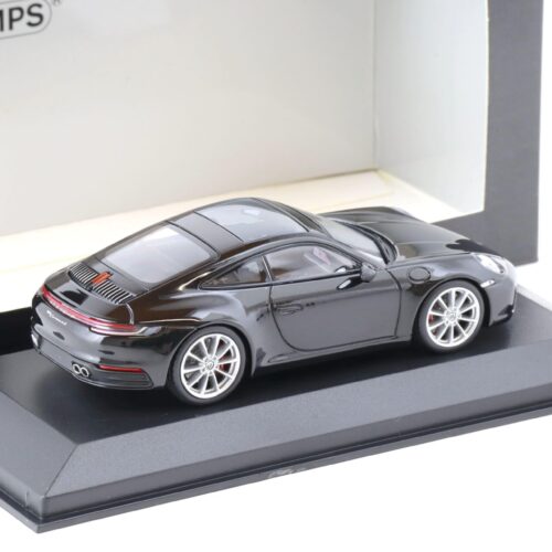 1:43 Minichamps Porsche 911 (992) Carrera 4S Coupe deep black metallic 2019
