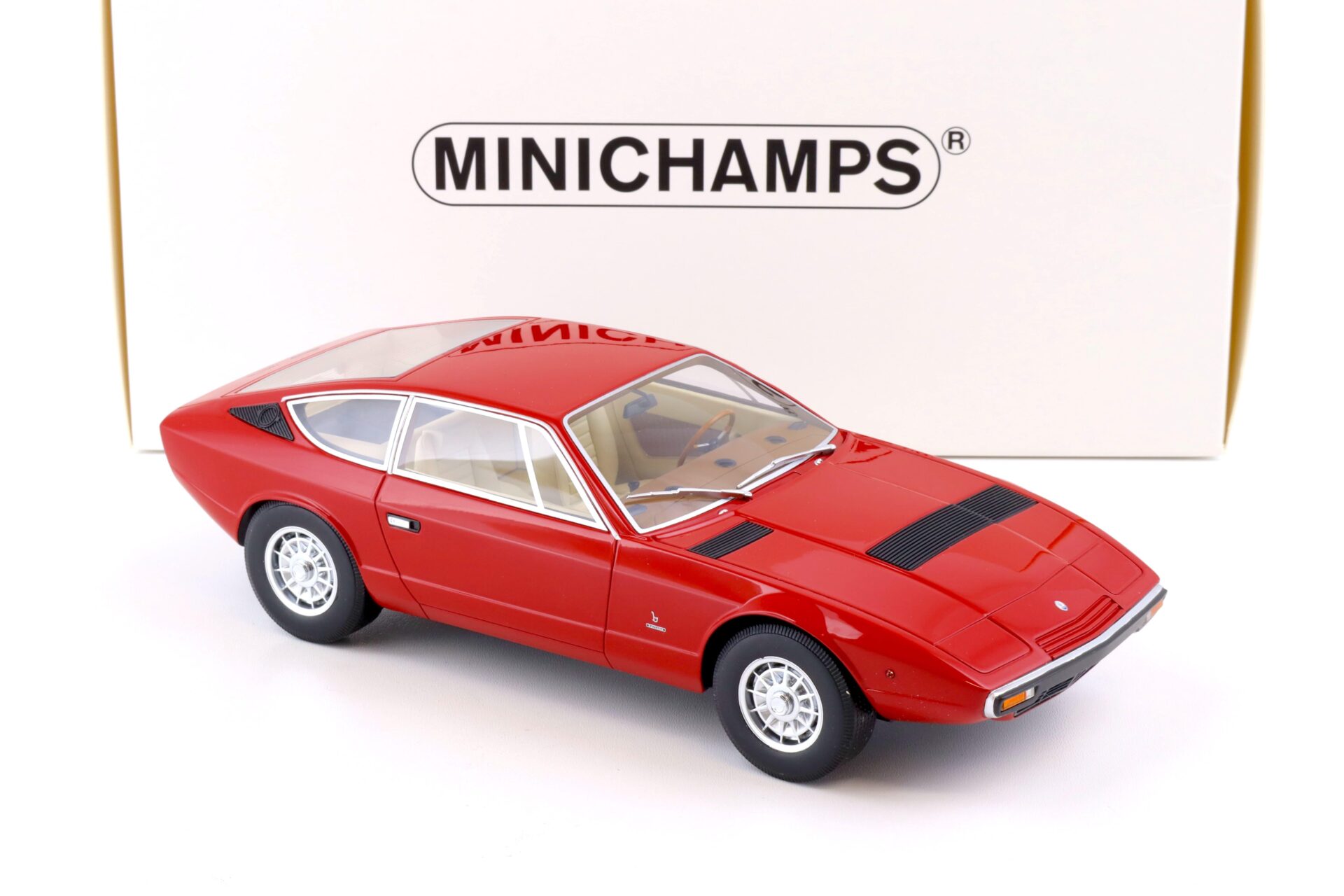 1:18 Minichamps Maserati Khamsin 1977 red