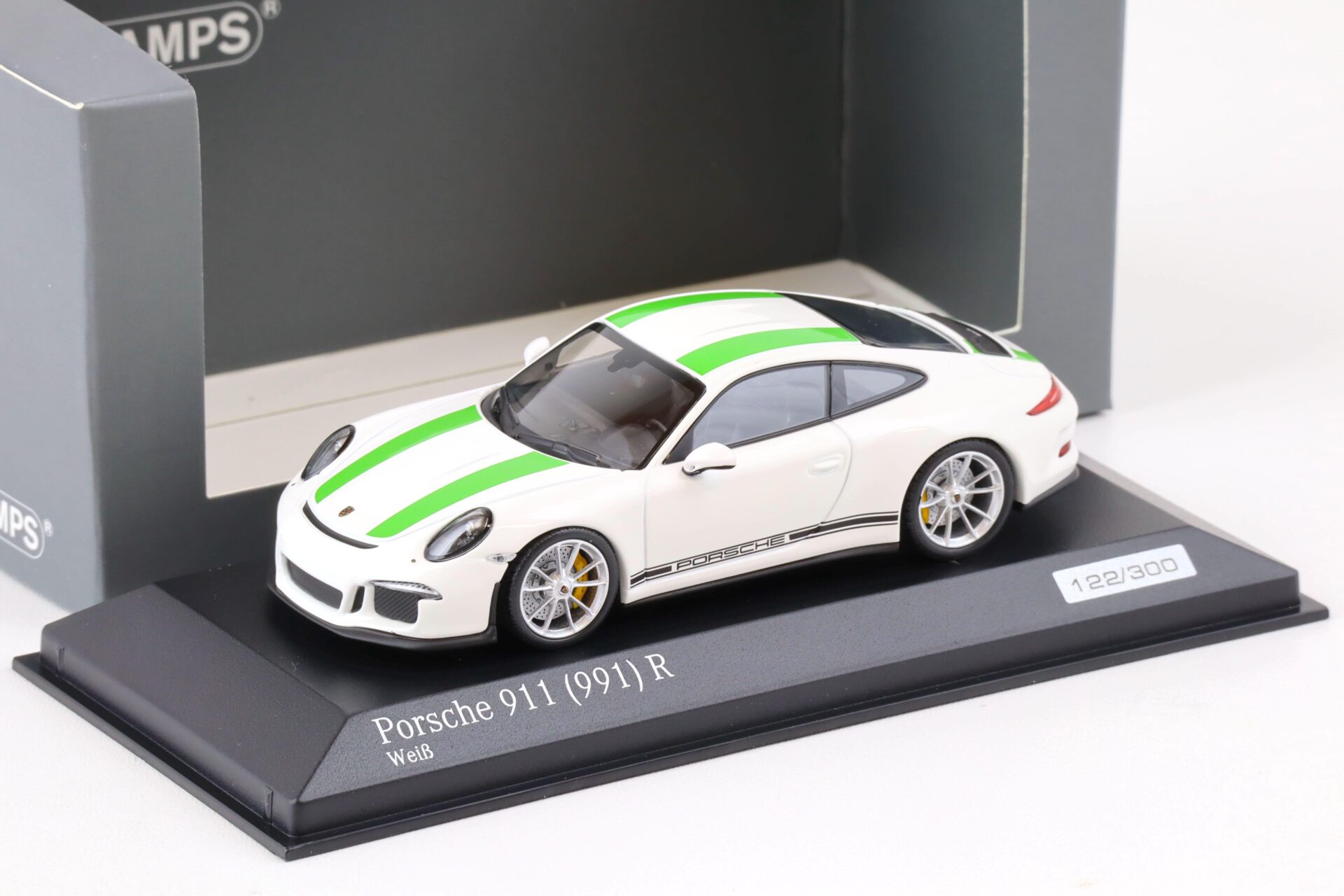 1:43 Minichamps Porsche 911 (991) GT3 R Coupe white/ green stripes - CA04316097