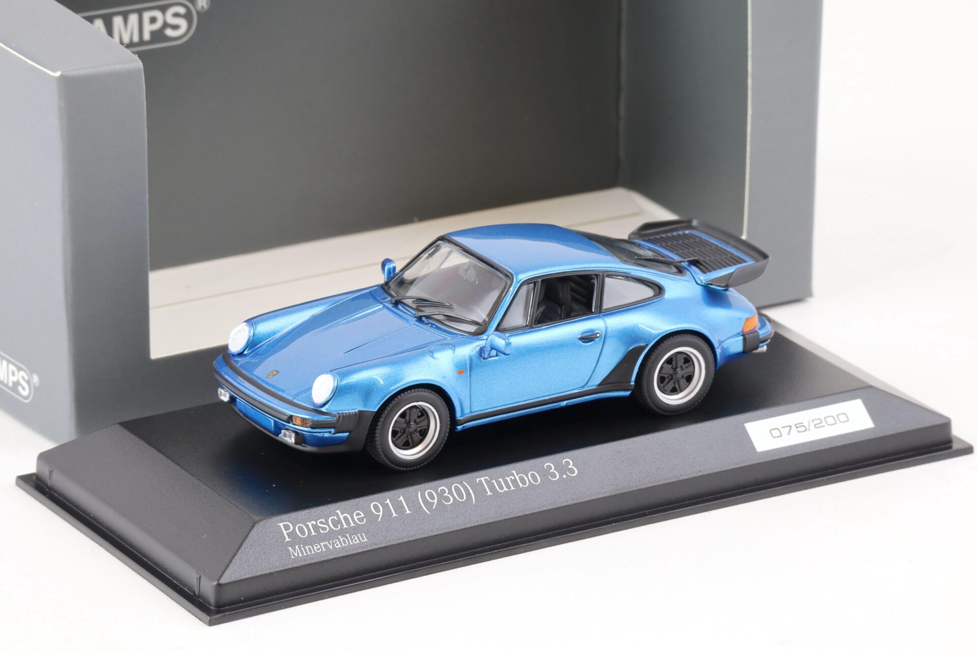 ID 75168 orig.jpg 1:43 Minichamps Porsche 911 (930) Turbo 3.3 Coupe Minerva blue - CA04316036