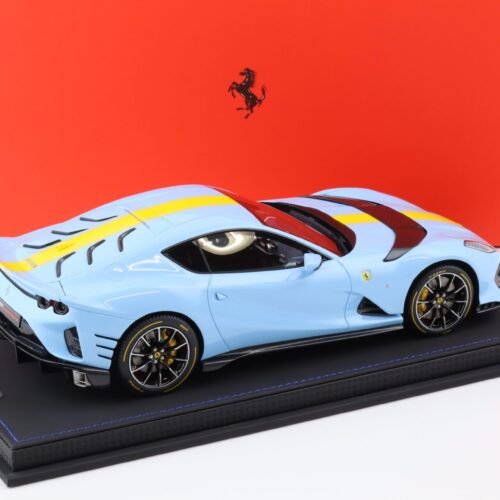 1:18 Ferrari 812 Competizione 2021 Azure La Plata blue/ yellow stripe with Showcase