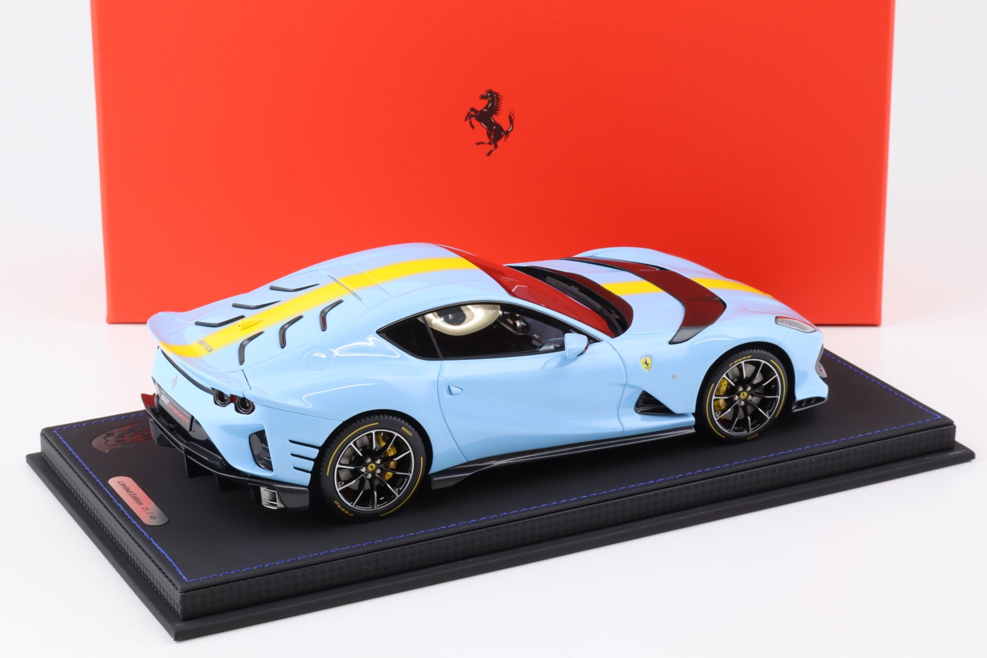1:18 Ferrari 812 Competizione 2021 Azure La Plata blue/ yellow stripe with Showcase
