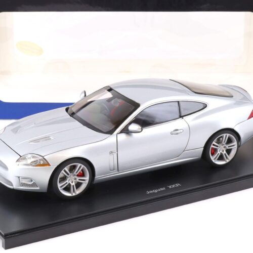 1:18 AUTOart Jaguar XKR Coupe Liquid silver 73633