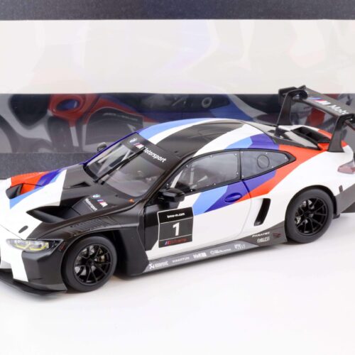 1:18 Minichamps BMW M4 GT3 Presentation 2021 #1 white/blue/red DEALER VERSION