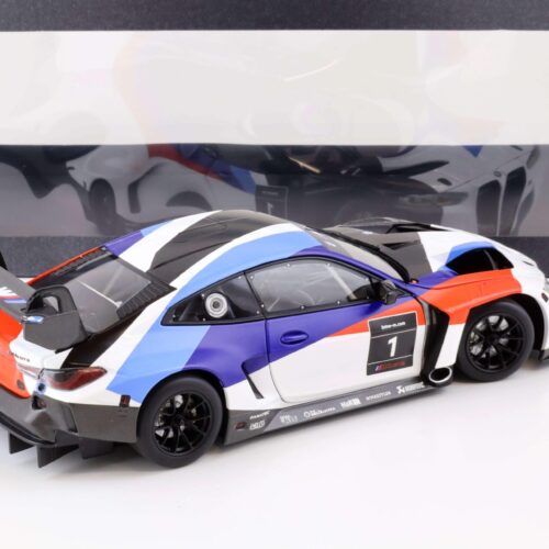 1:18 Minichamps BMW M4 GT3 Presentation 2021 #1 white/blue/red DEALER VERSION