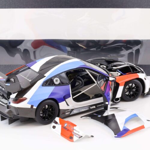 1:18 Minichamps BMW M4 GT3 Presentation 2021 #1 white/blue/red DEALER VERSION