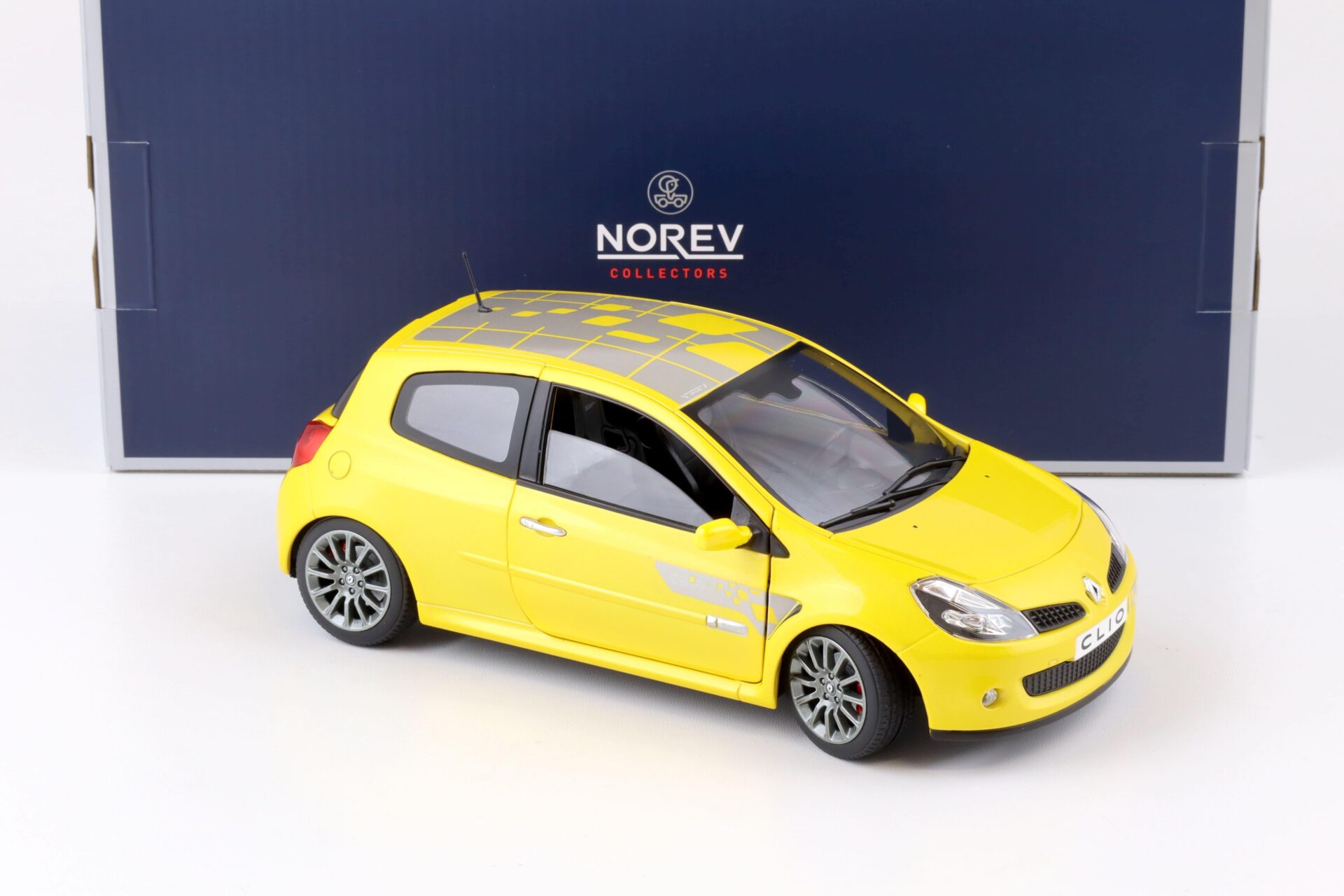 1:18 Norev Renault Clio R.S. F1 Team 2007 Sirius yellow