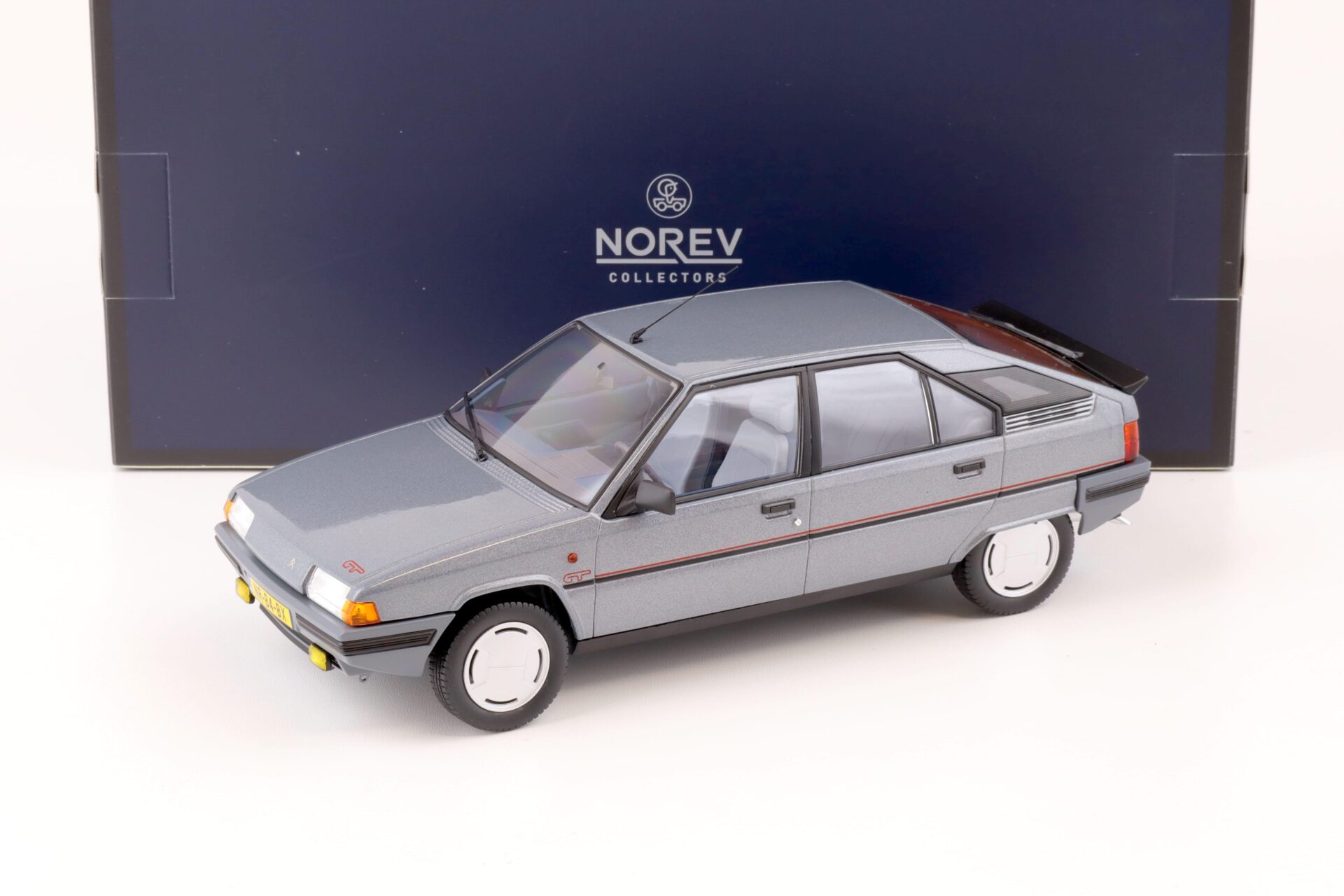 ID 75406 orig.jpg 1:18 Norev Citroen BX 19 GT Netherlands Version 1984 Fox grey - Limited 300 pcs.