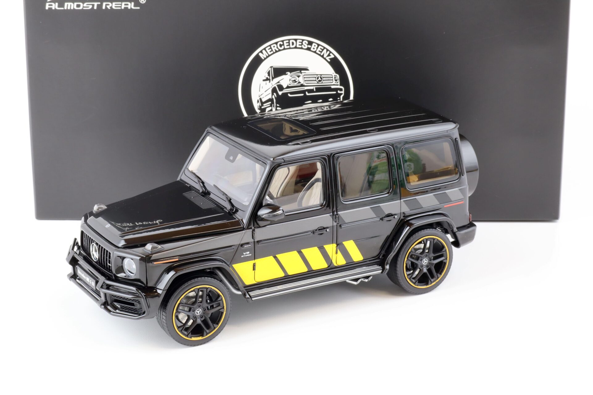 1:18 Almost Real Mercedes G63 AMG (W463) 2020 Cigarette Edition black