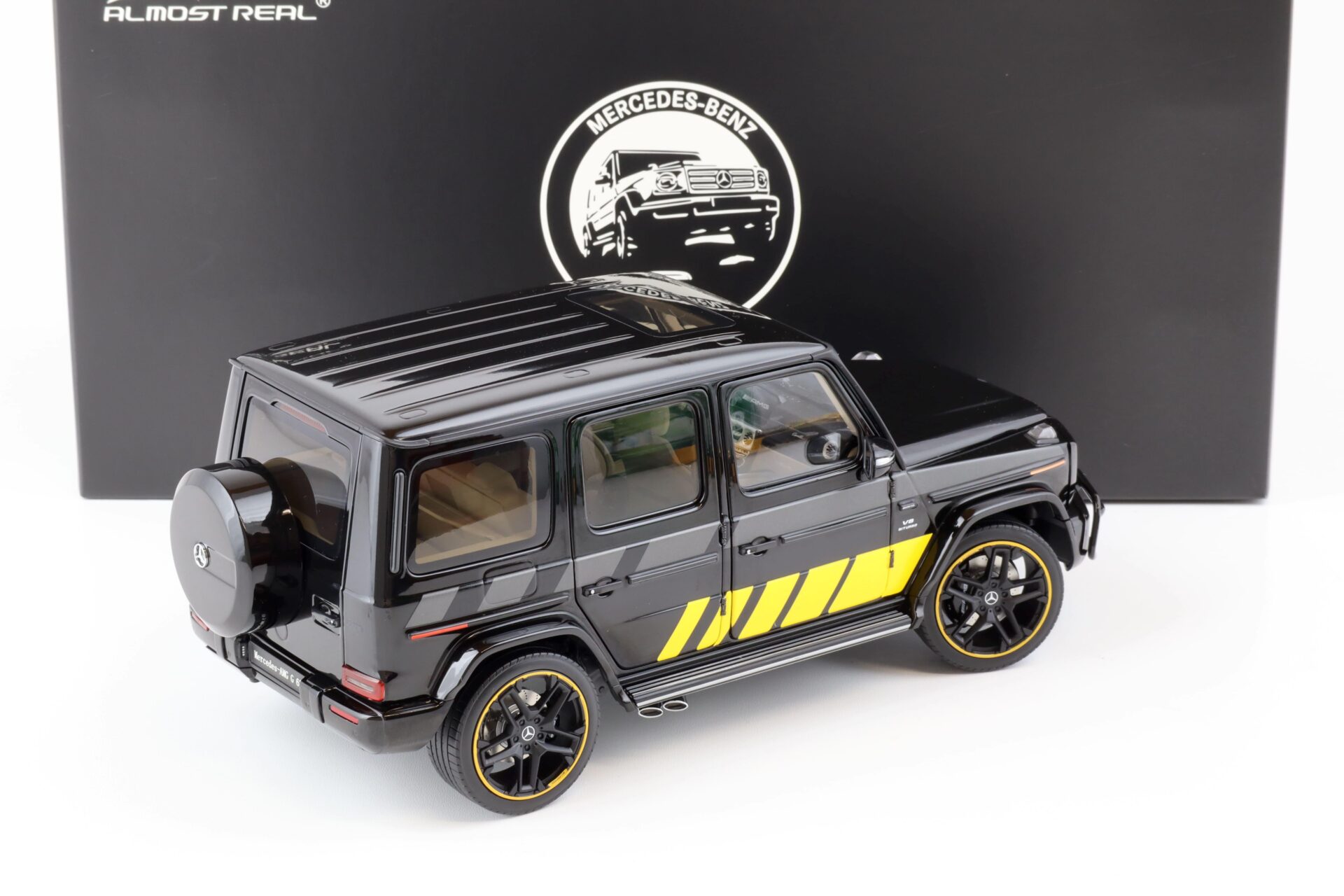 1:18 Almost Real Mercedes G63 AMG (W463) 2020 Cigarette Edition black